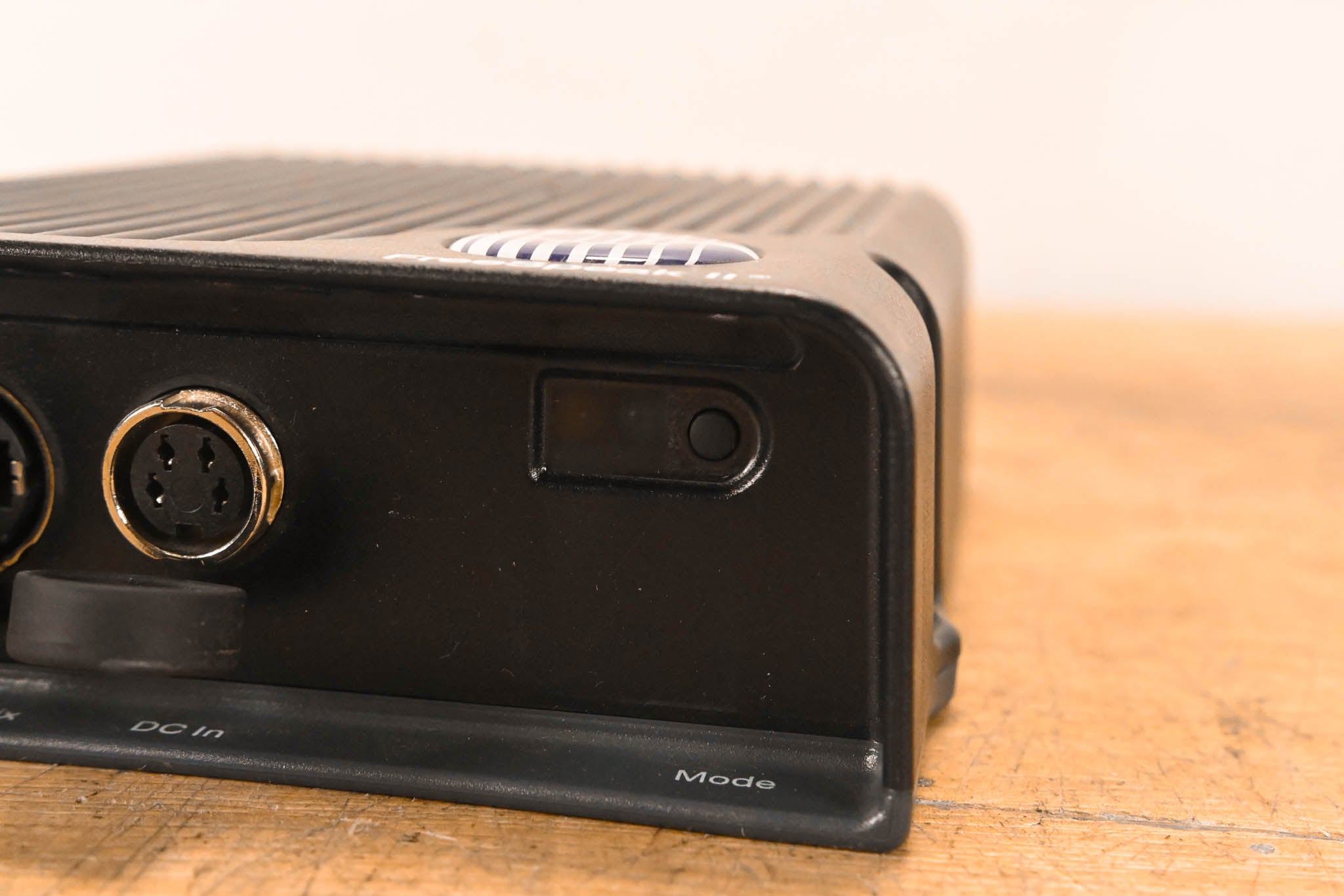 Clear-Com 1.9GHz FreeSpeak II Transceiver Antenna (NO POWER SUPPLY)