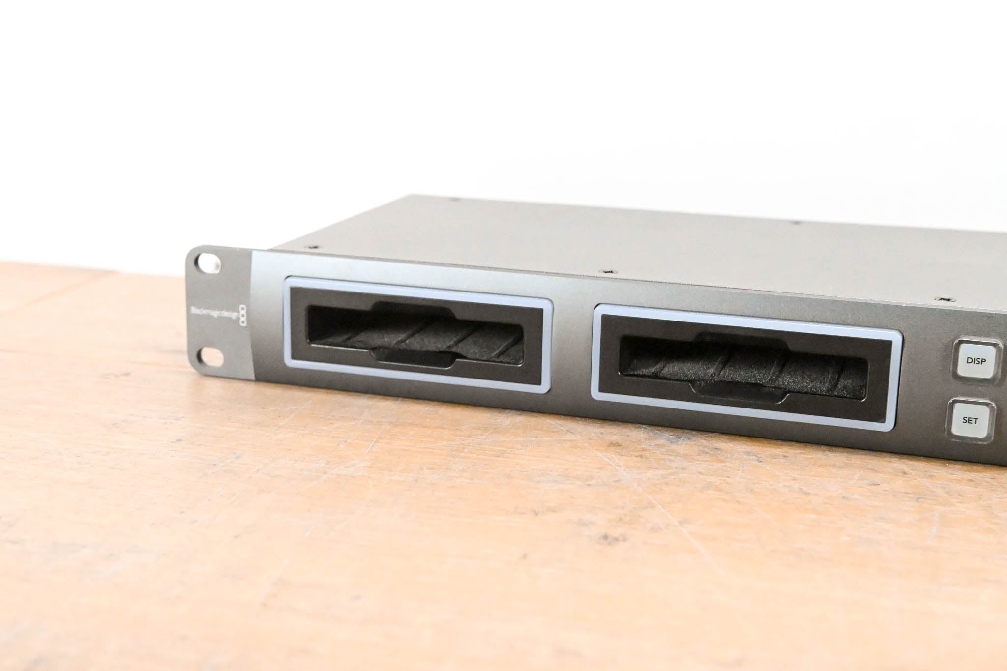 Blackmagic Design HyperDeck Studio Pro 2