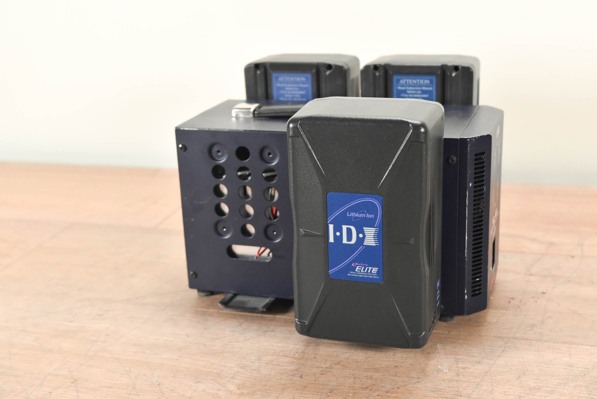 IDX System Technology VL-4S 4-Channel Charger with 3 Batteries