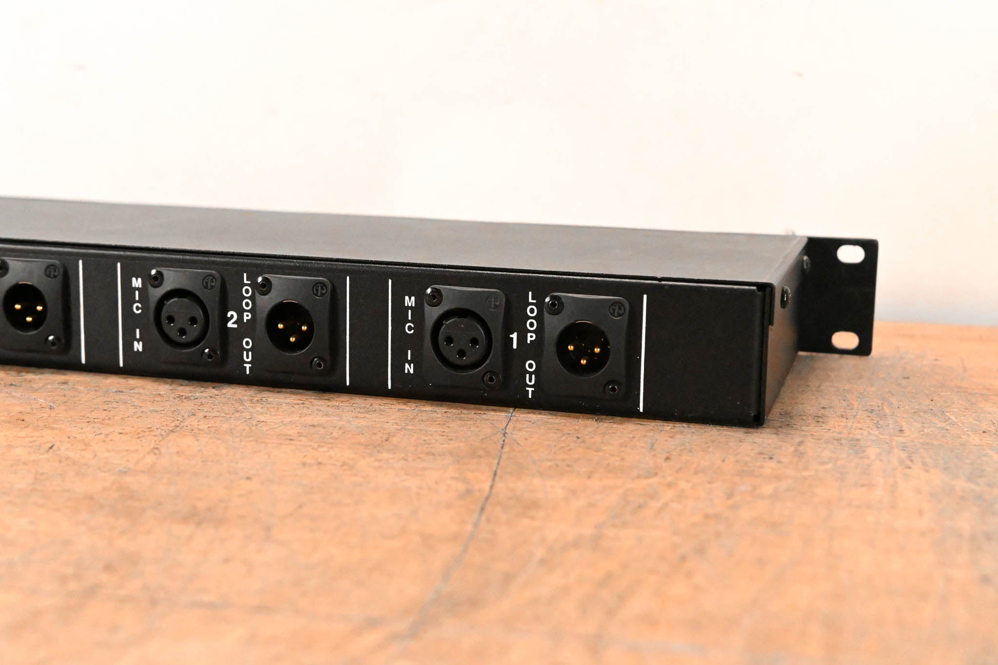 Horizon MS-4 4-Channel Rackmount Mic Splitter