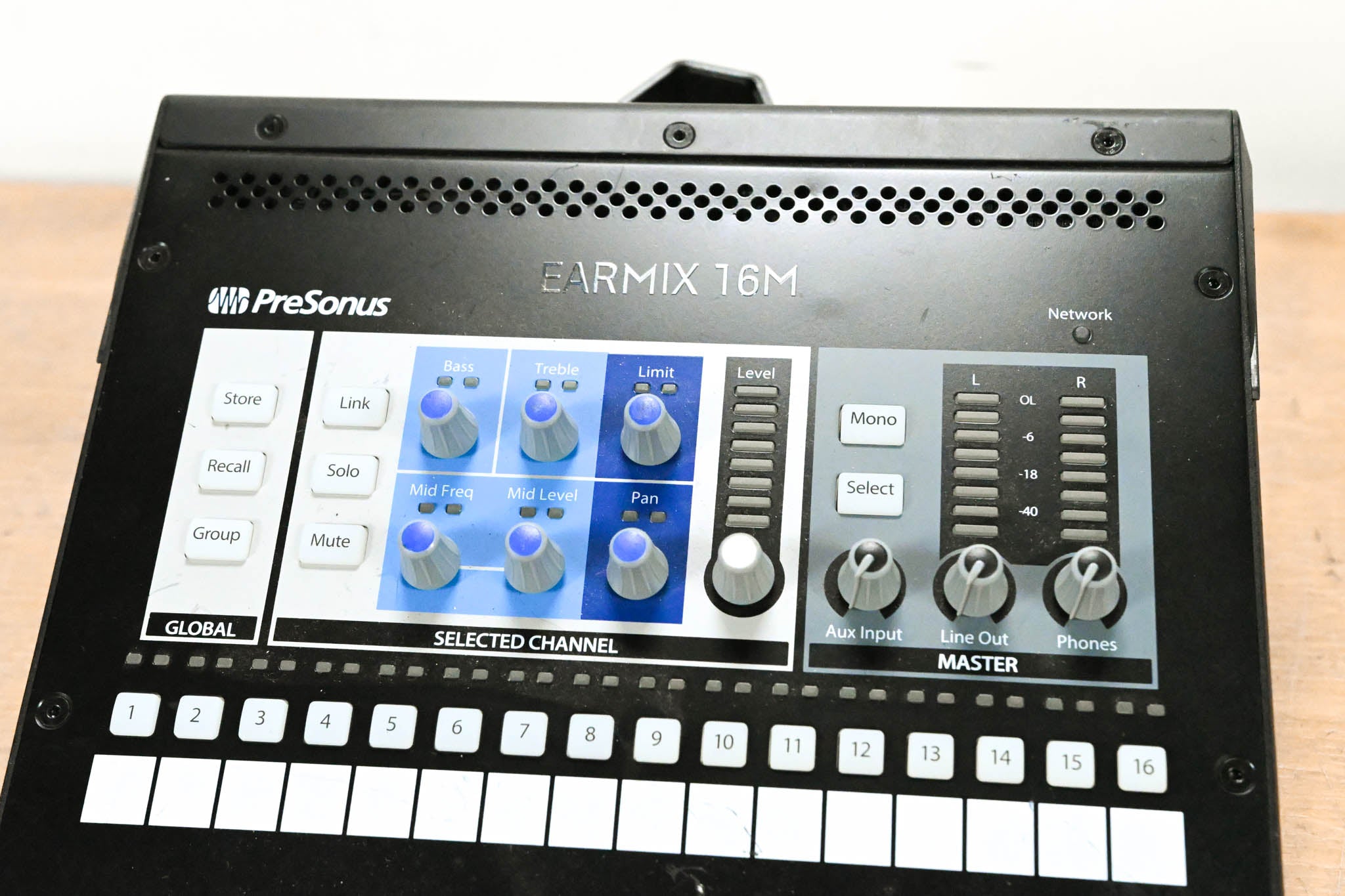 PreSonus EarMix 16M 16-Channel AVB Personal Monitor Mixer