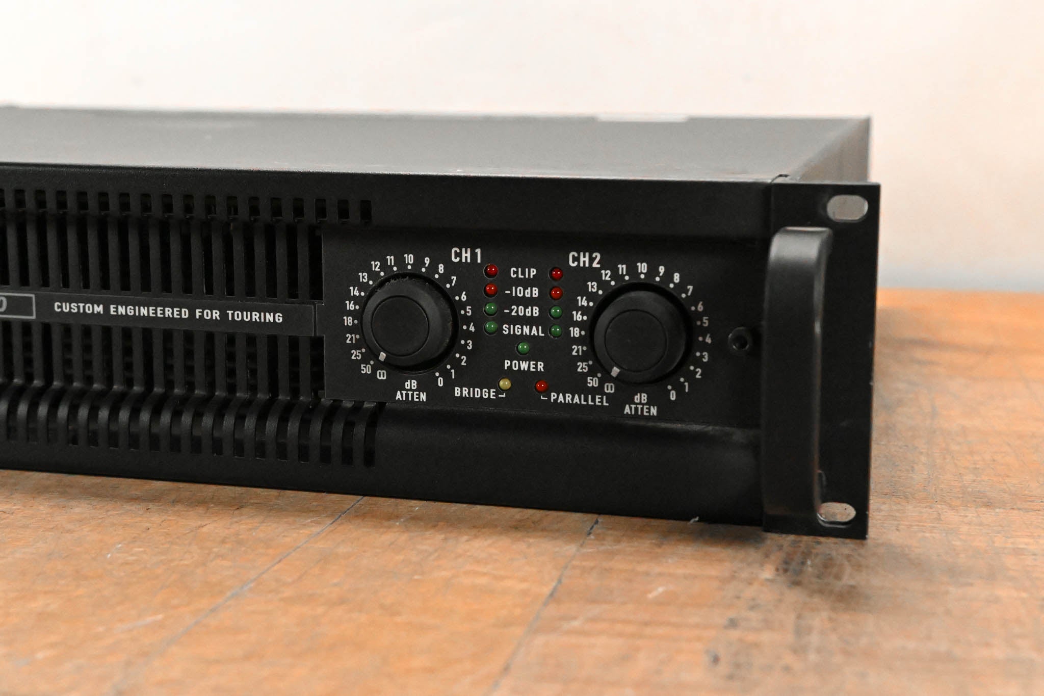 QSC PL230 PowerLight 2 Series 2-Channel 1500W Power Amplifier