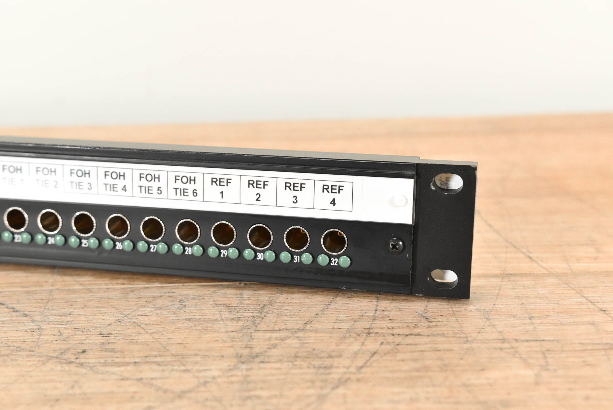 AVP 1RU 32-Input Video Patch Bay