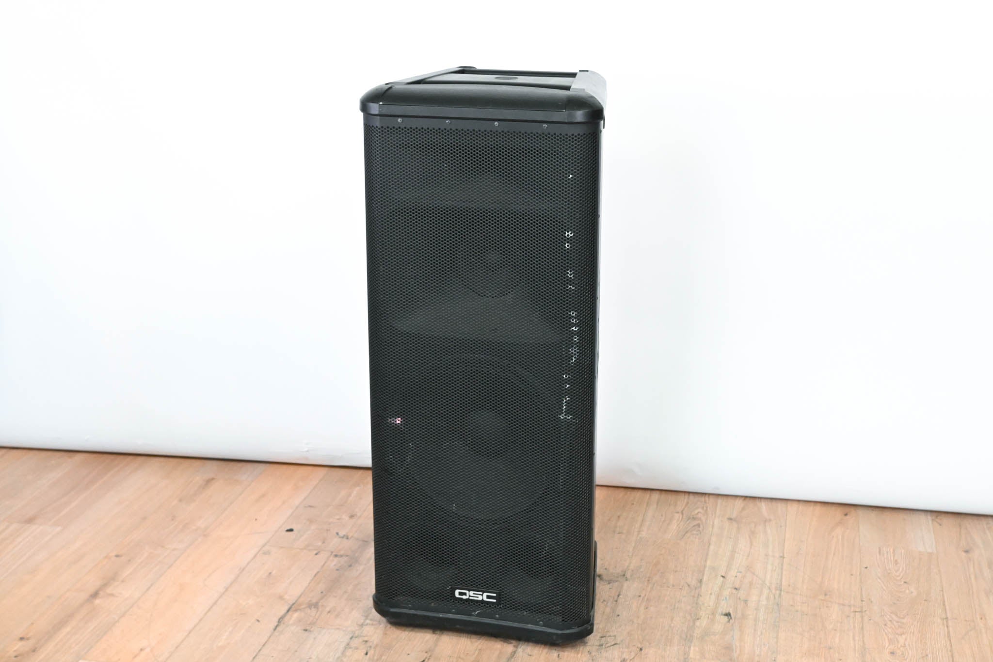 QSC HPR153i 15" 3-Way Powered Loudspeaker