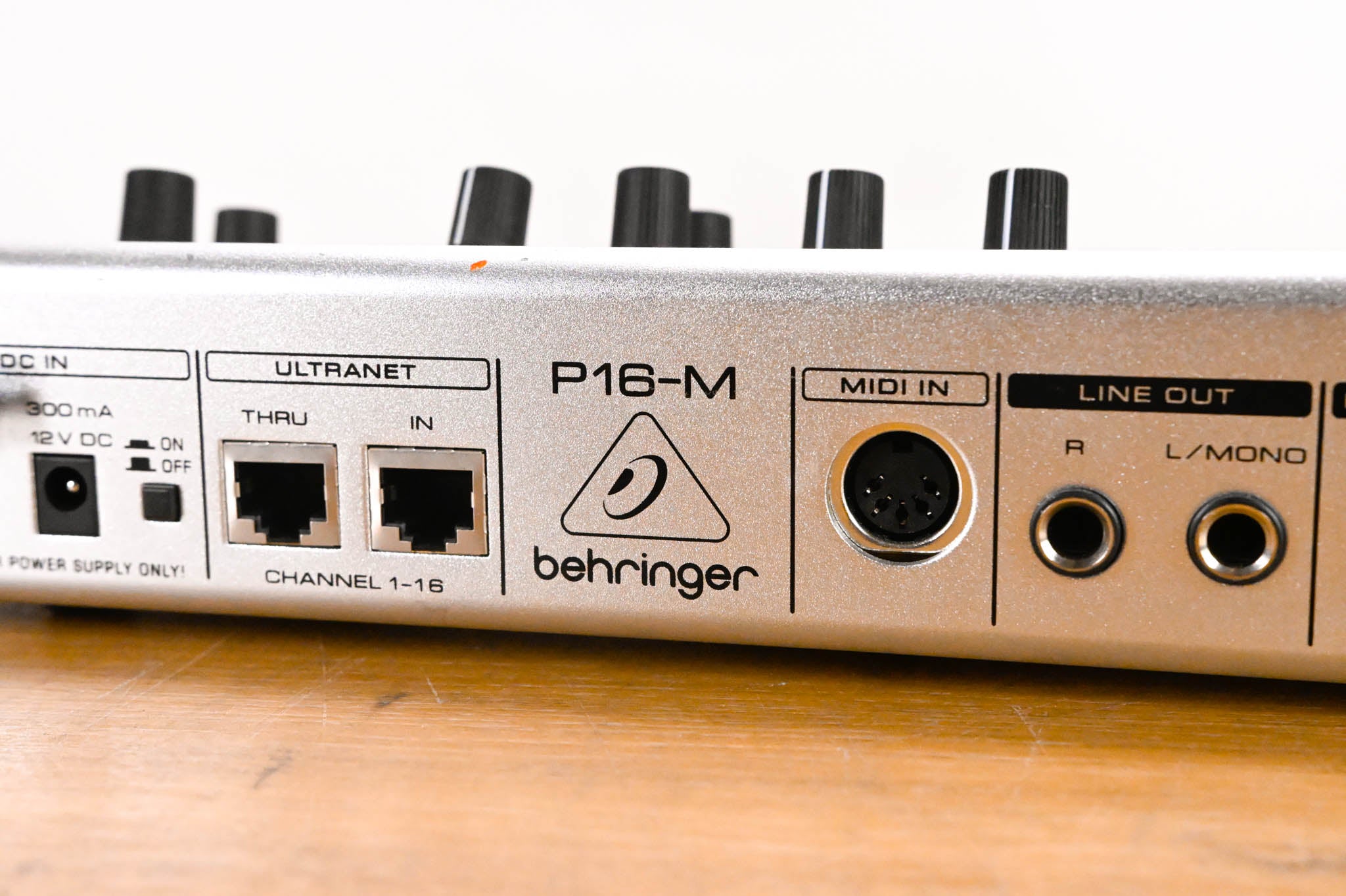 Behringer Powerplay P16-M 16-Channel Digital Personal Mixer