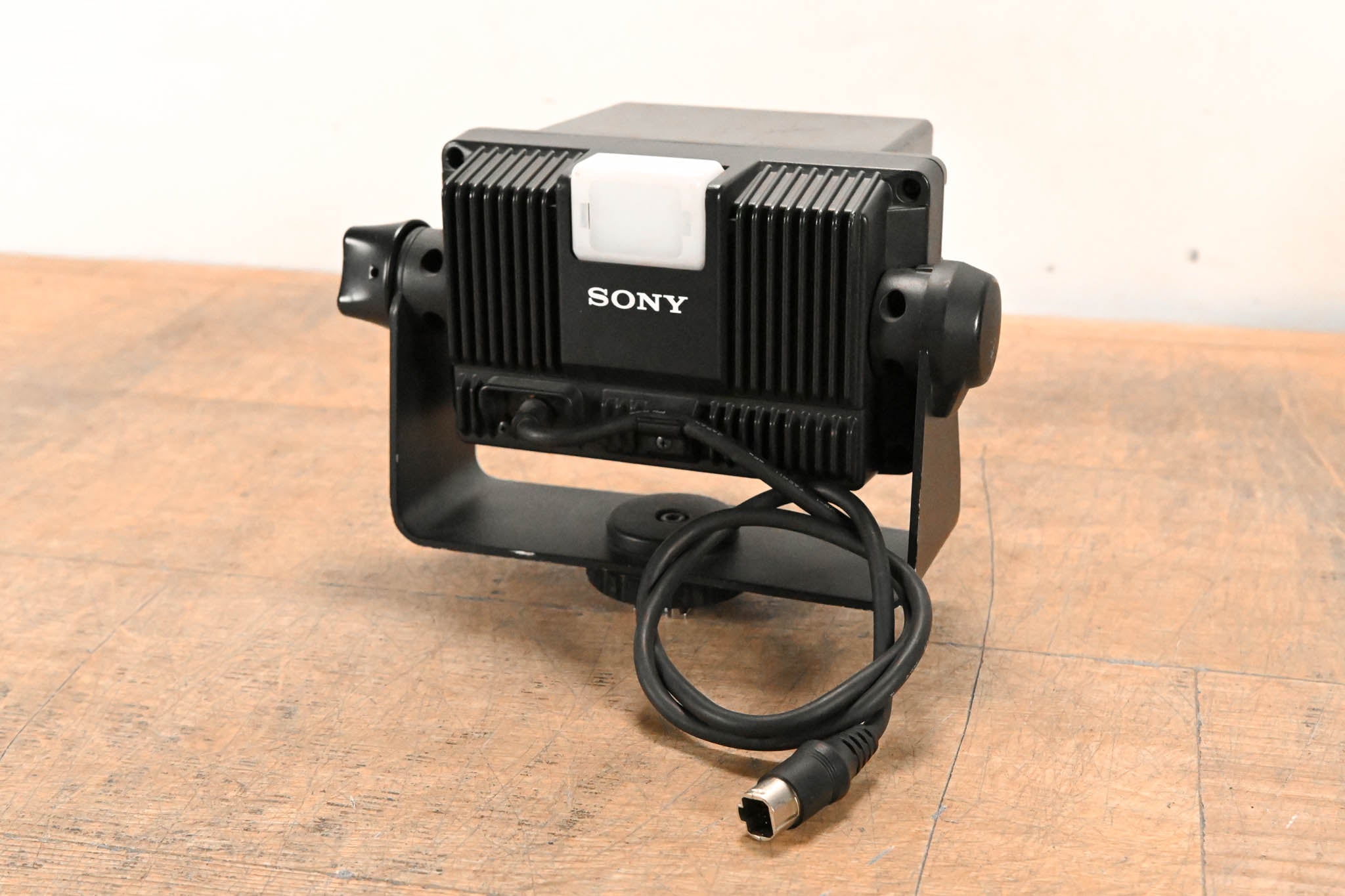 Sony DXF-C50WA 5-inch LCD Color Viewfinder for HXC-D70 SD/HD Camera