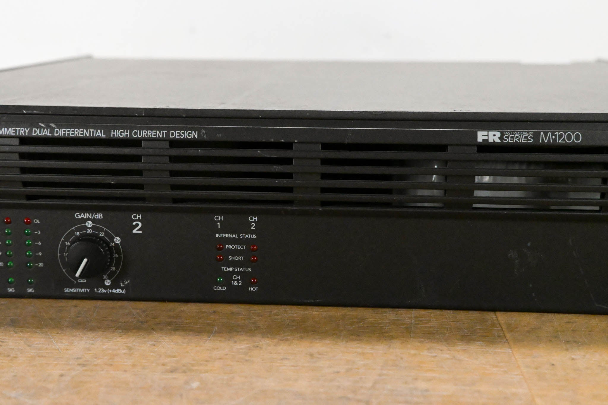 Mackie M-1200 FR Series 2-Channel Power Amplifier