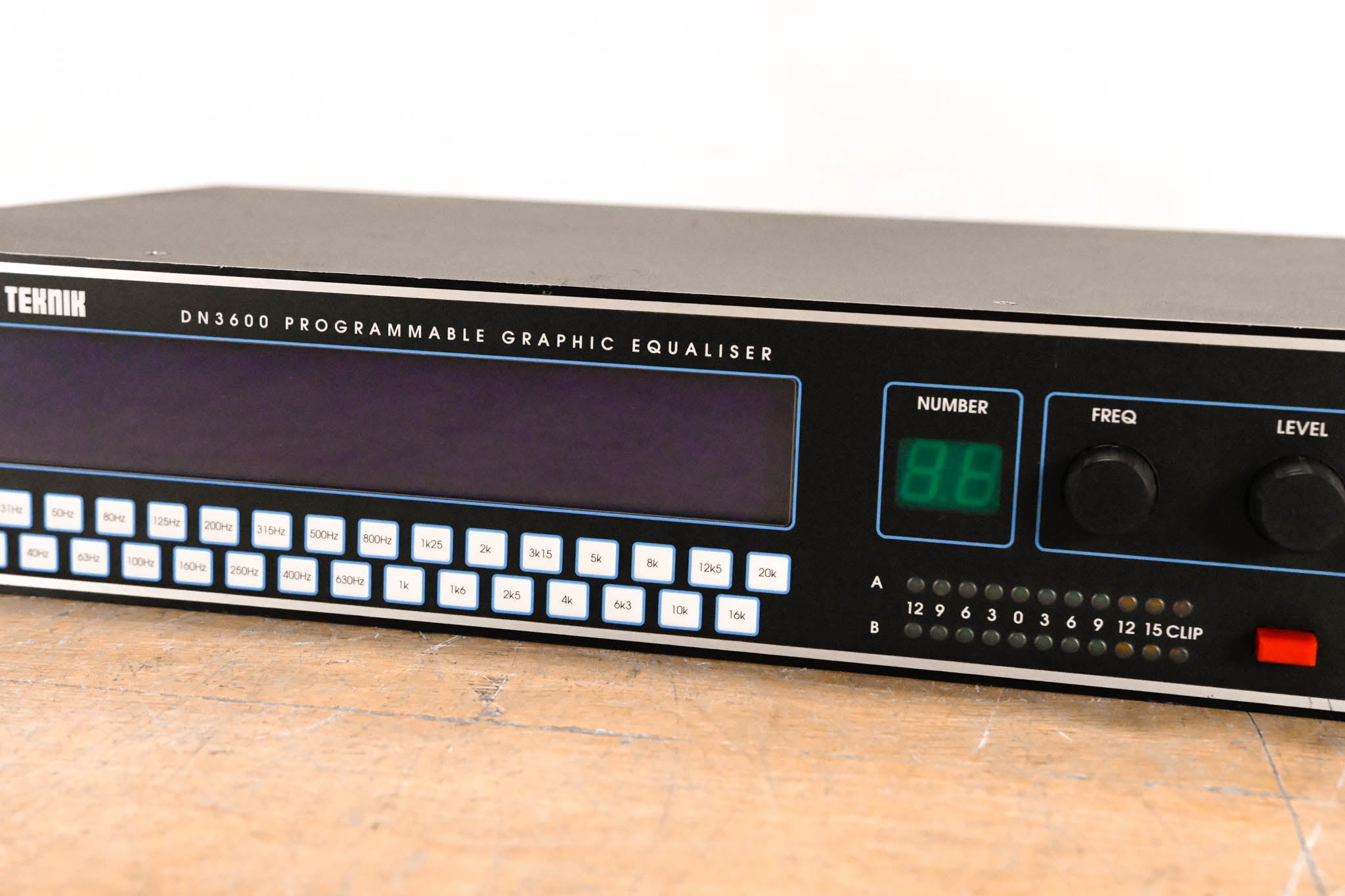 Klark Teknik DN3600 Programmable Graphic Equalizer