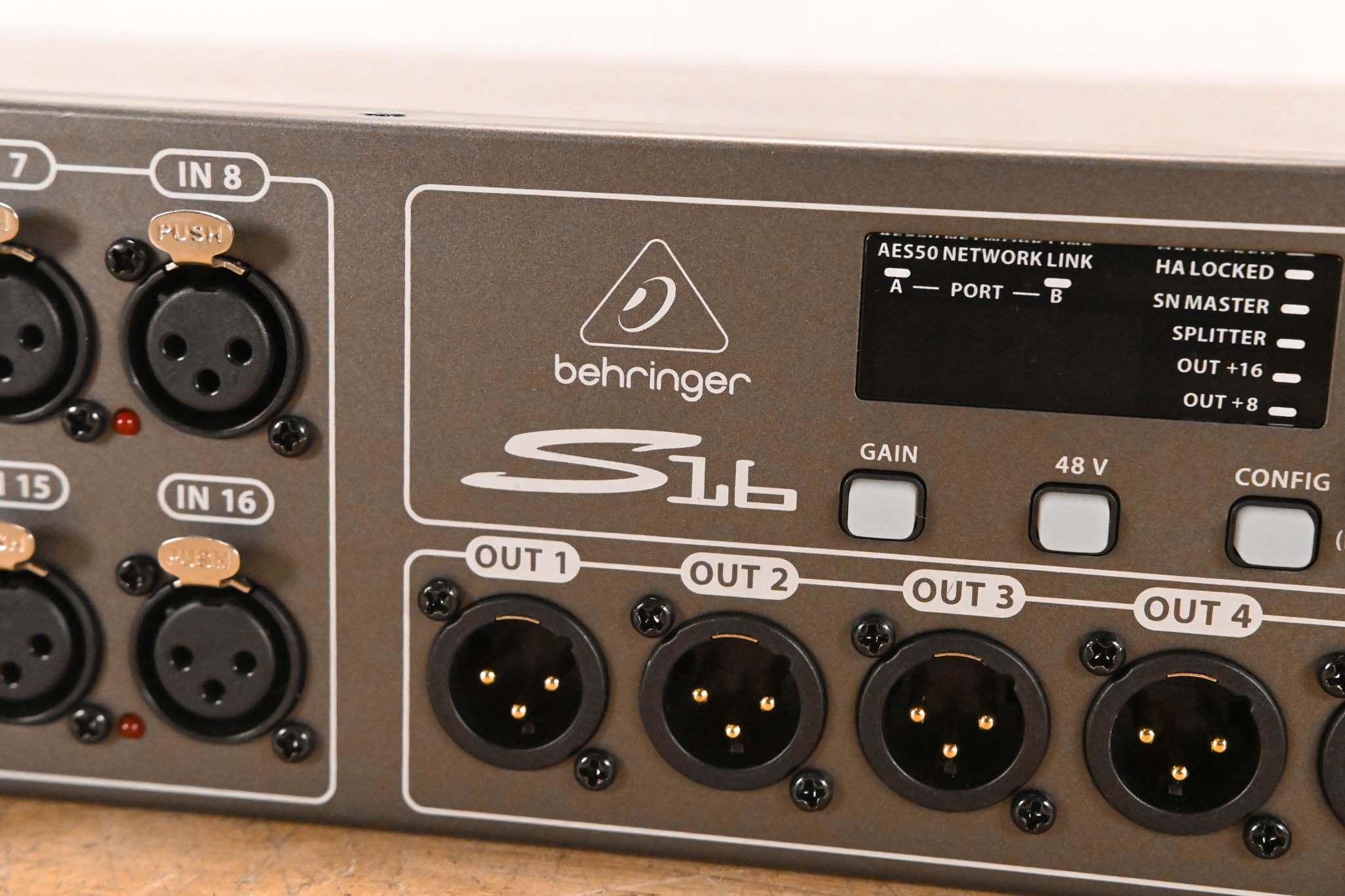 Behringer S16 16 x 8 Digital Stage Box