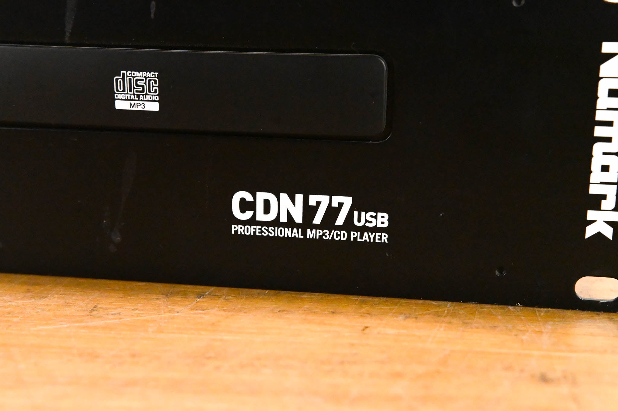 Numark CDN77USB Professional MP3 USB/CD Player with Controller