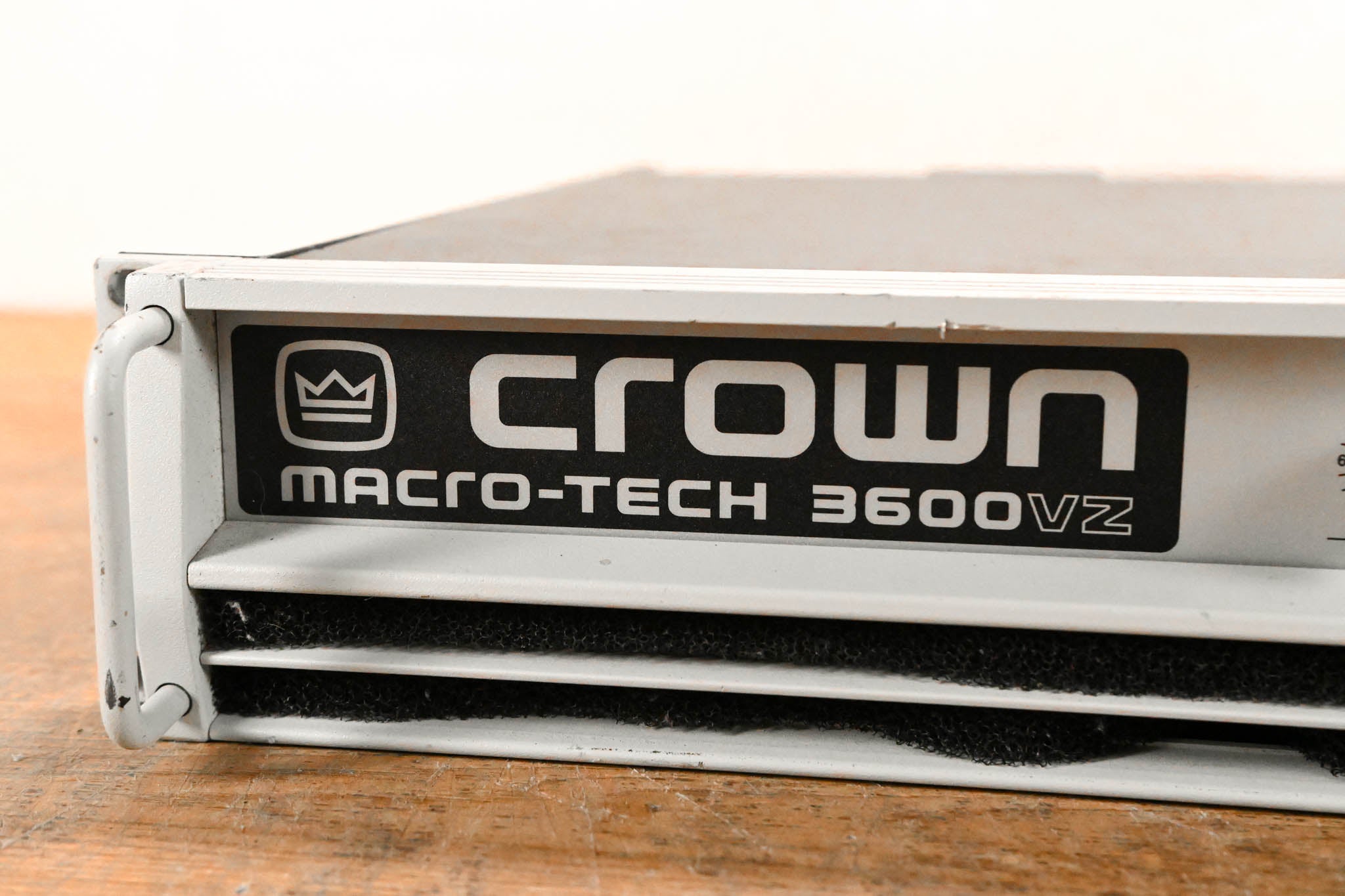 Crown Macro-Tech 3600VZ 2-Channel Power Amplifier
