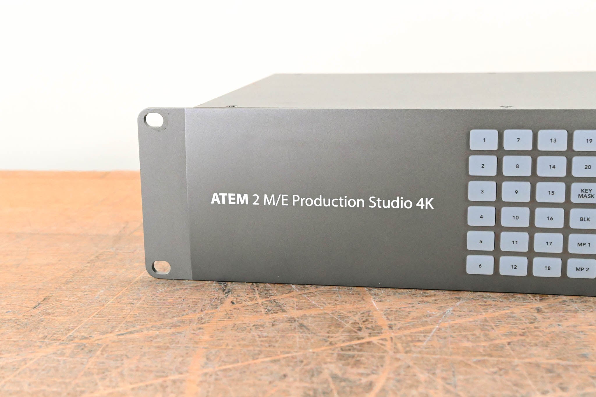 Blackmagic Design ATEM 2 M/E Production Studio 4K