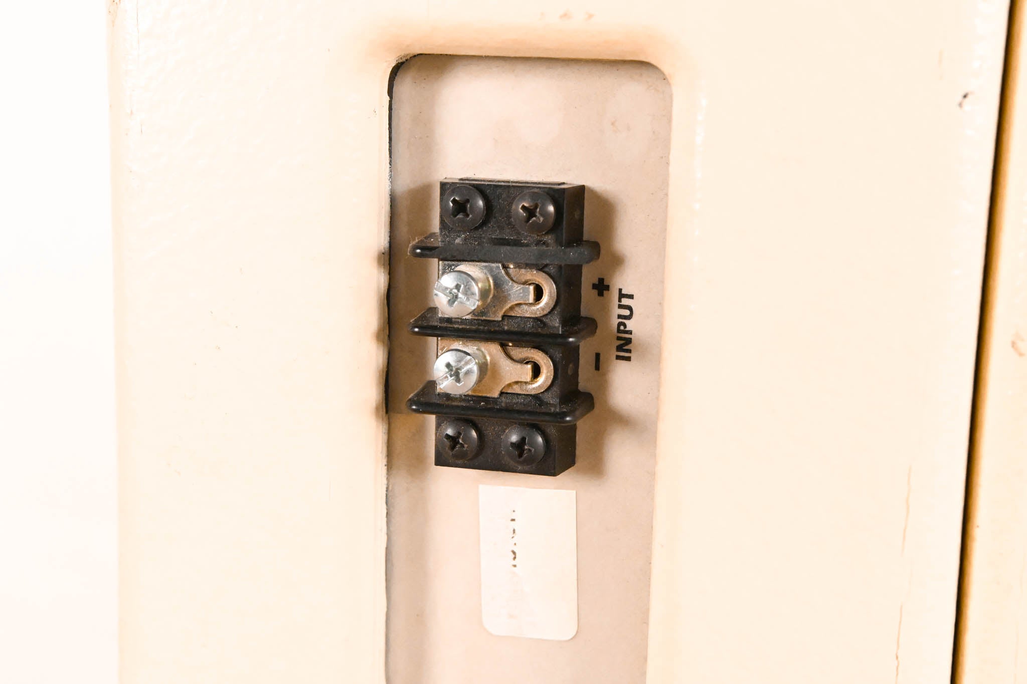 EAW UB52 Two-Way Full-Range Loudspeaker - White (PAIR)