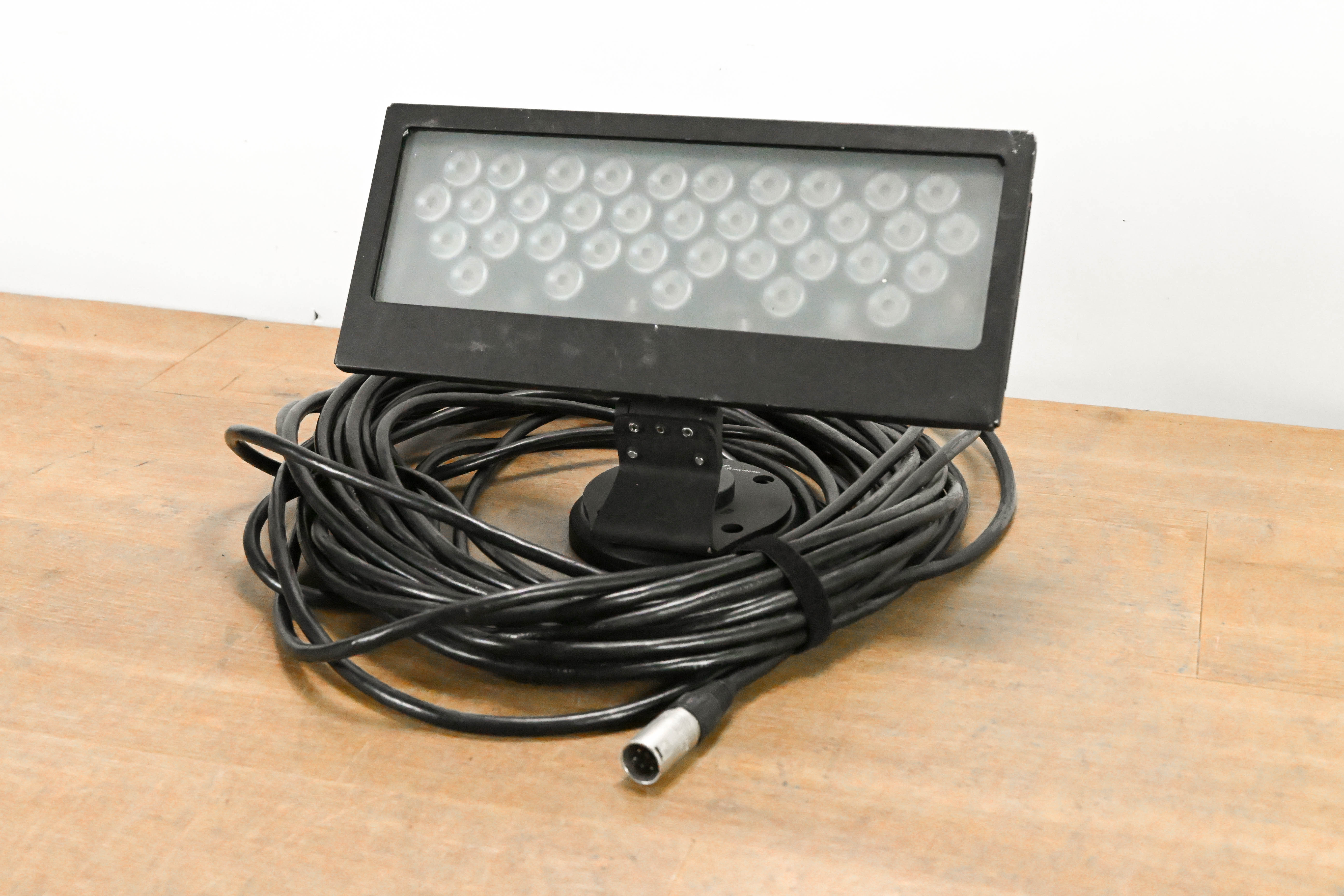 Philips Color Kinetics ColorBlast 12 LED Fixture with 22° Beam Angle
