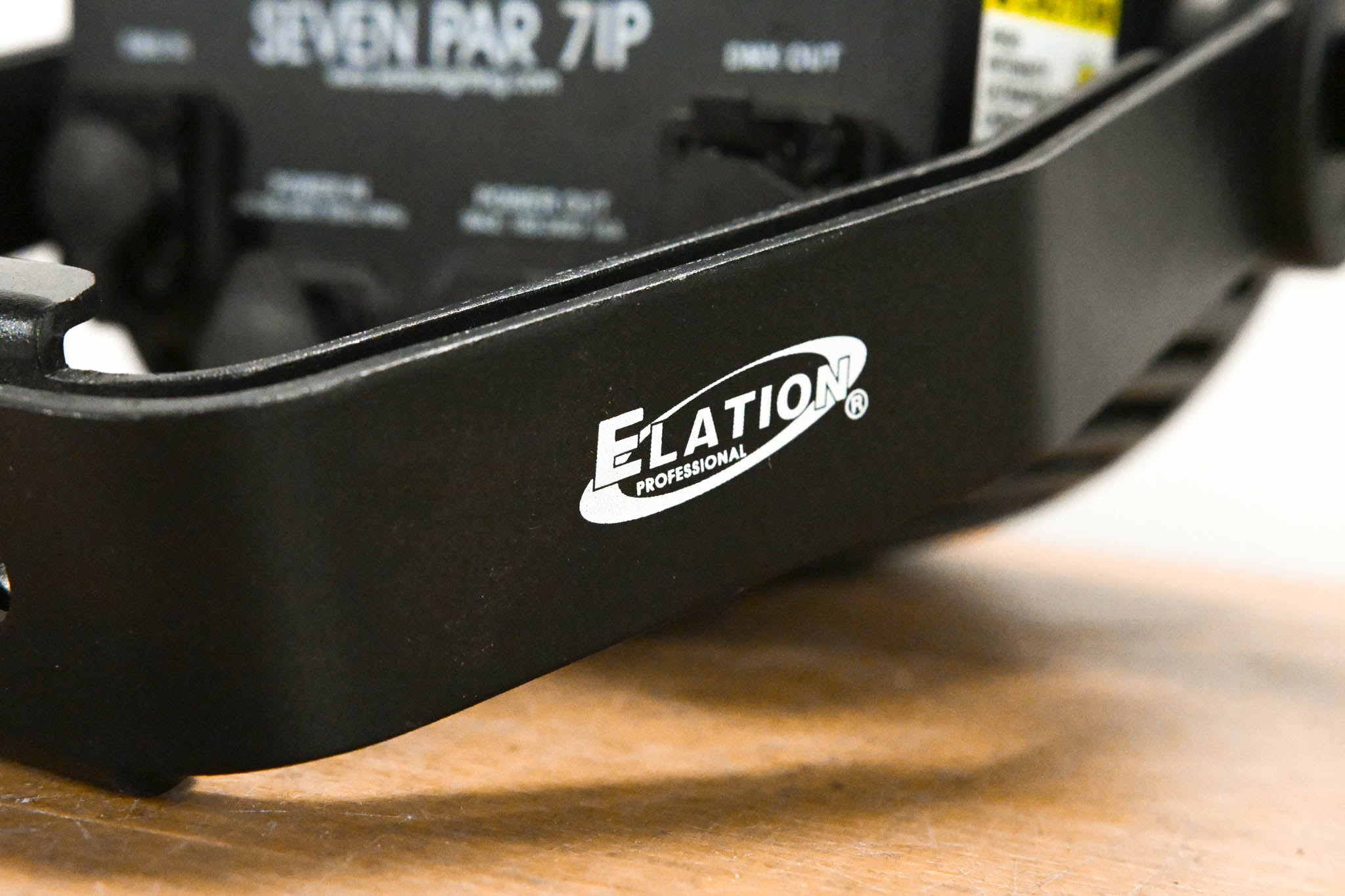Elation SEVEN PAR 7IP 7-Color LED Par Wash Light (NO POWER CABLE)