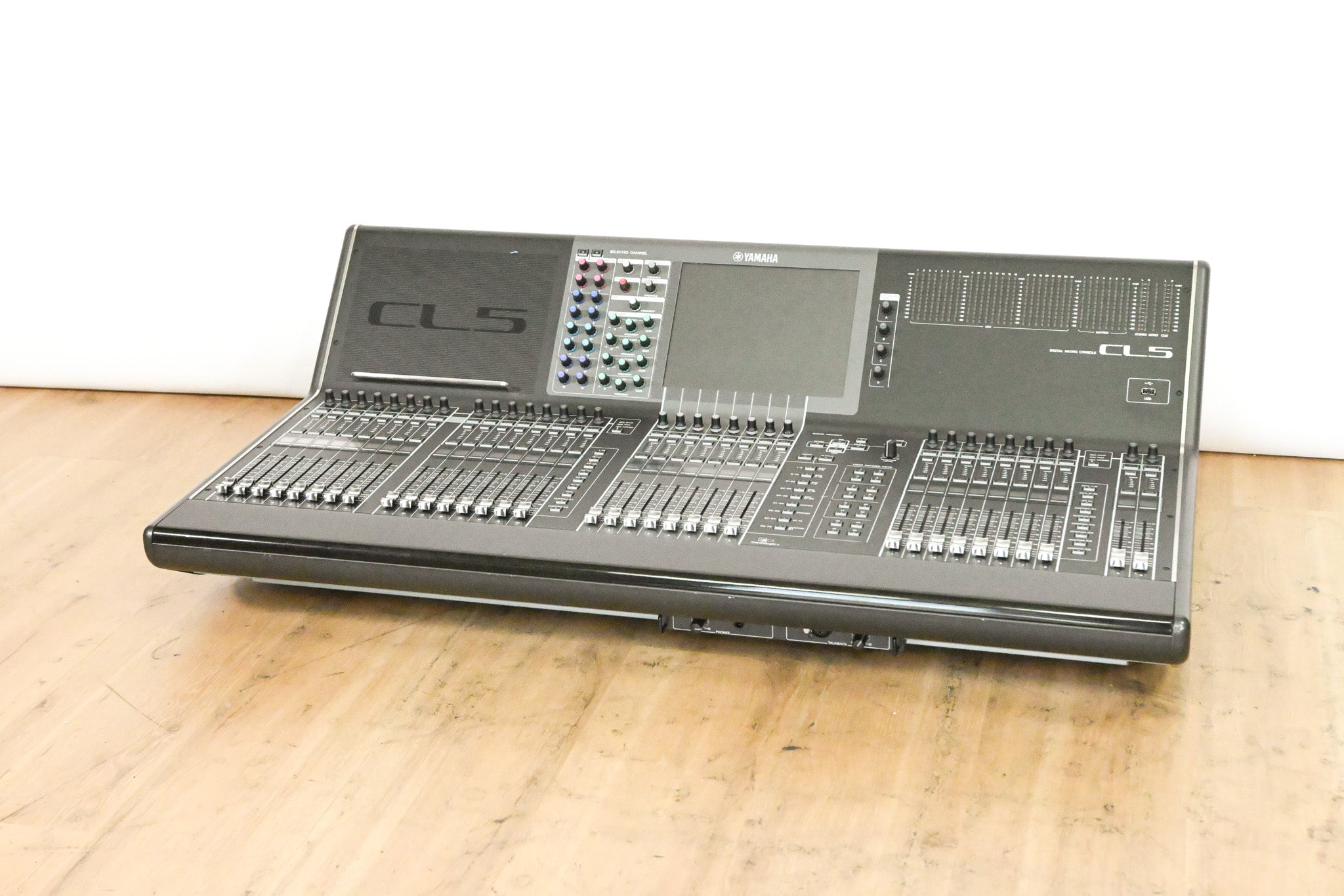 Yamaha CL5 72-Channel Digital Mixing Console
