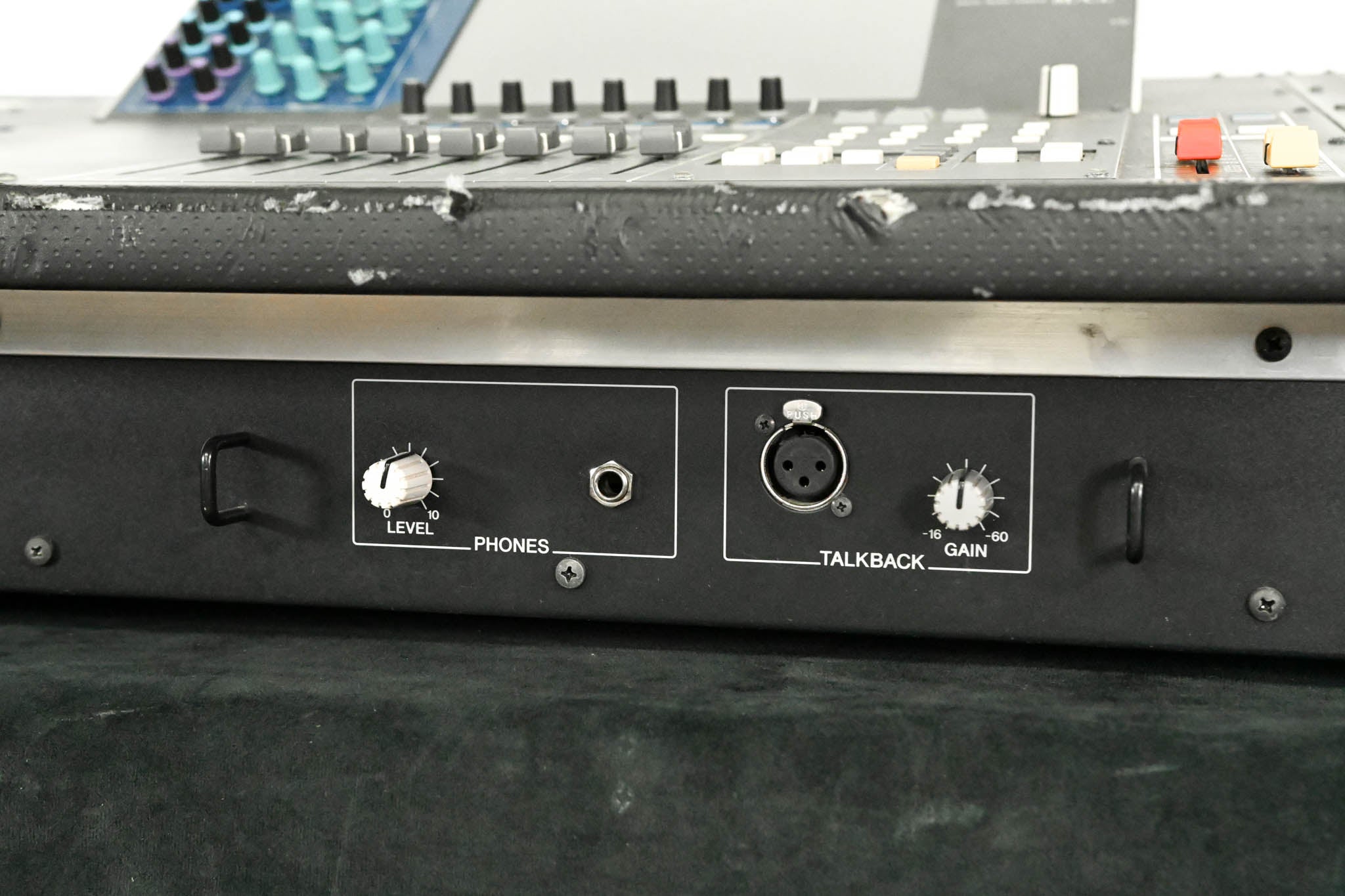 Yamaha M7CL-48 48-Channel Digital Audio Mixing Console