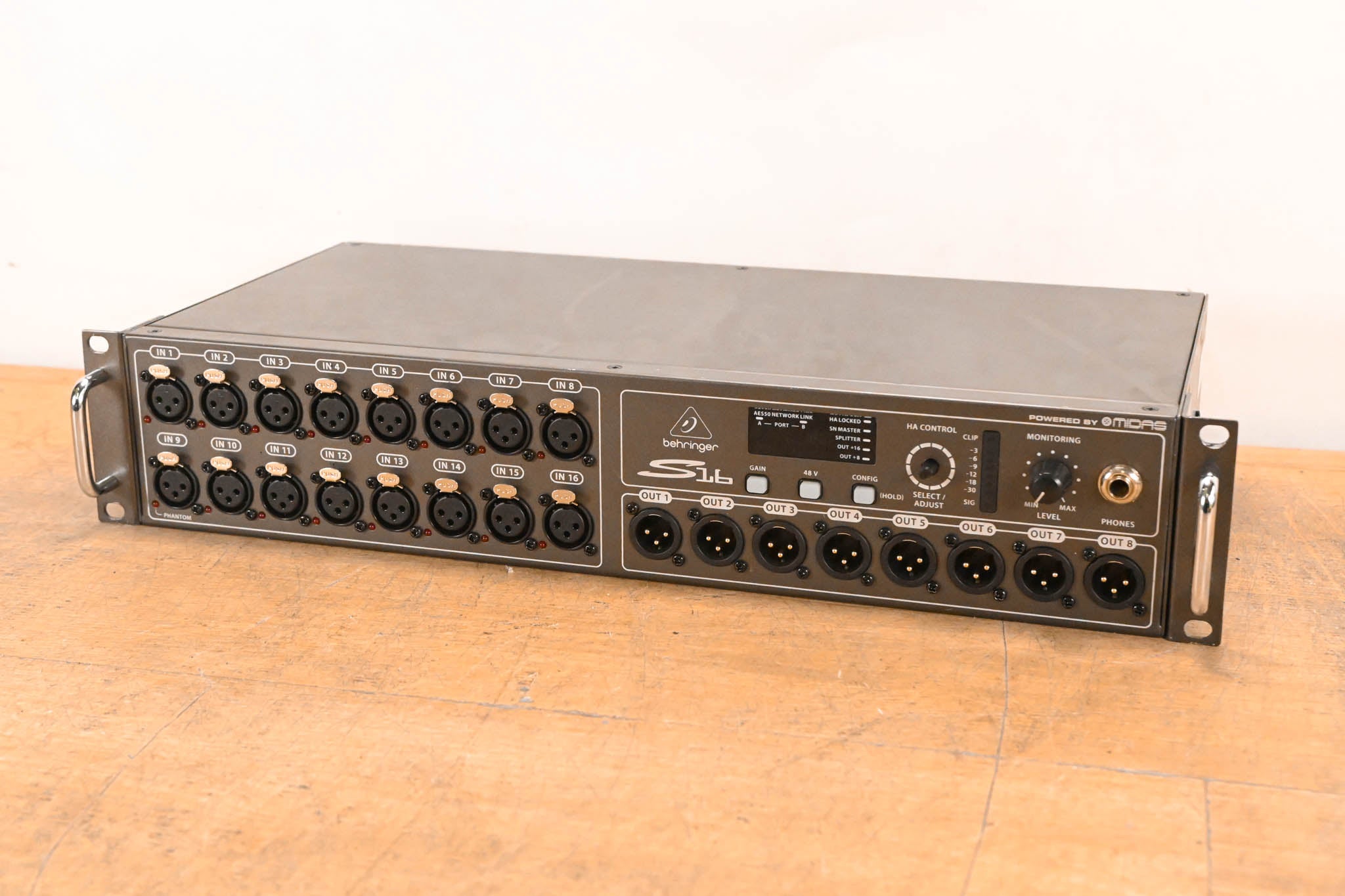 Behringer S16 16 x 8 Digital Stage Box
