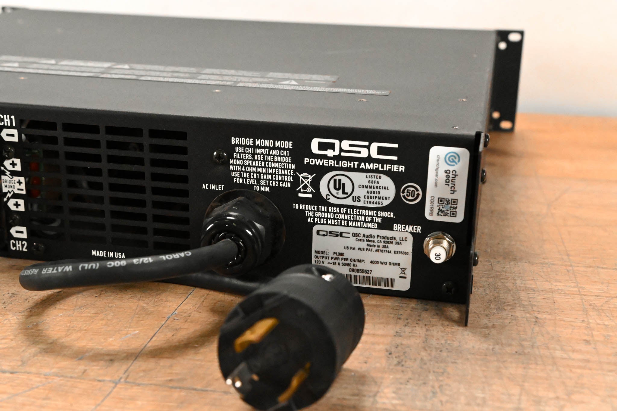 QSC PL380 Powerlight 3 Series 2-Channel Power Amplifier