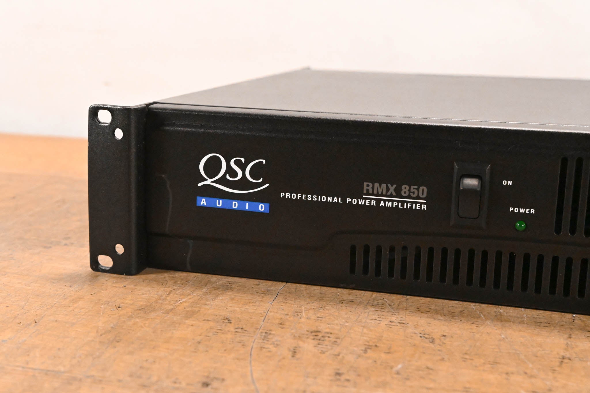 QSC RMX850 2-Channel Power Amplifier