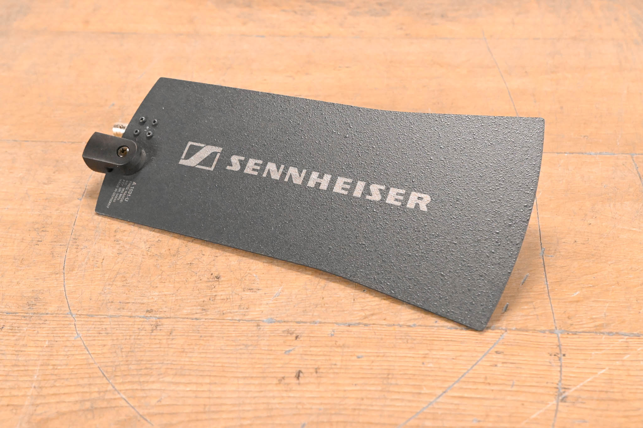 Sennheiser A 1031-U Omnidirectional UHF Antenna