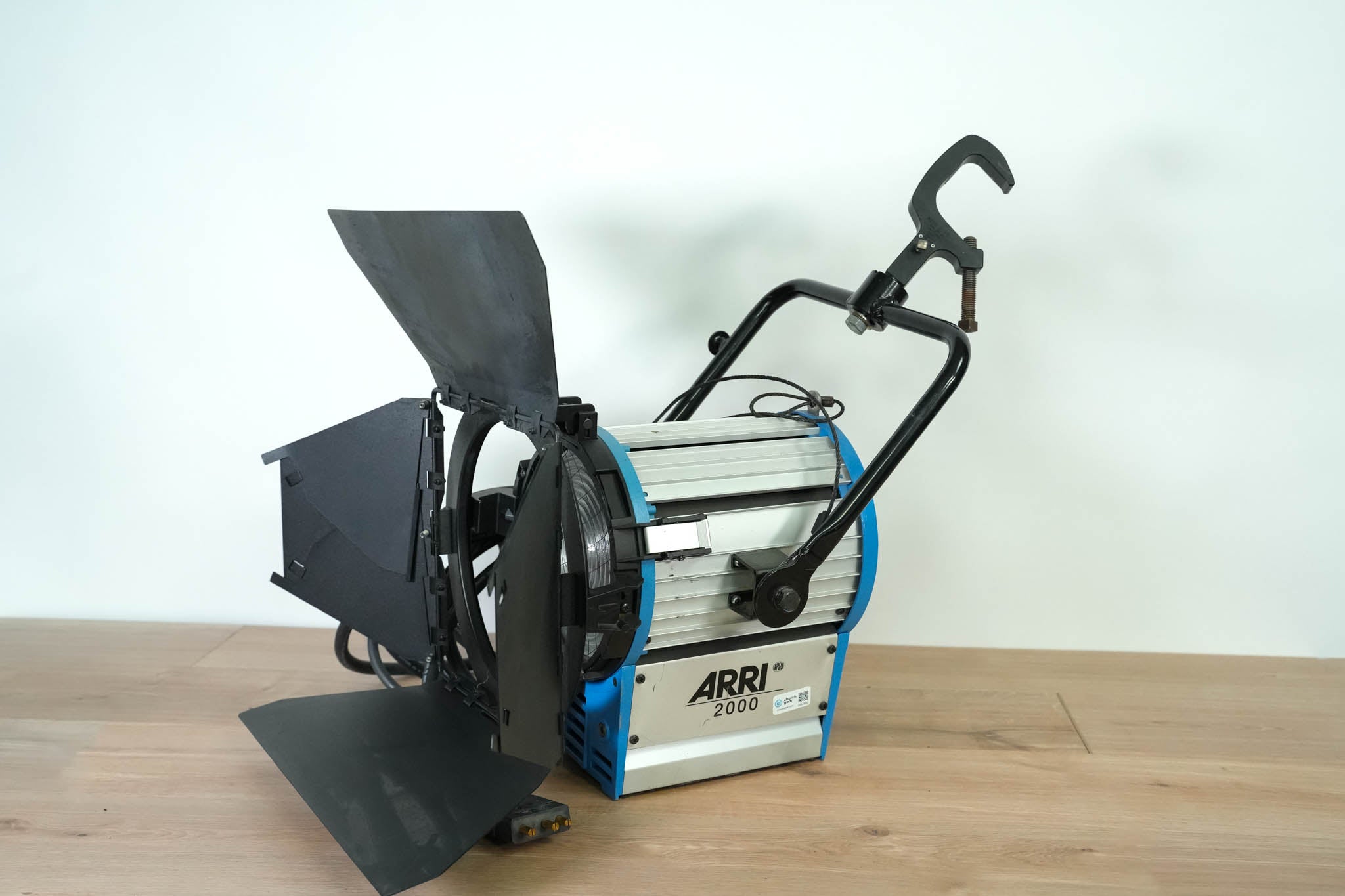 ARRI 2000 Fresnel Light Fixture