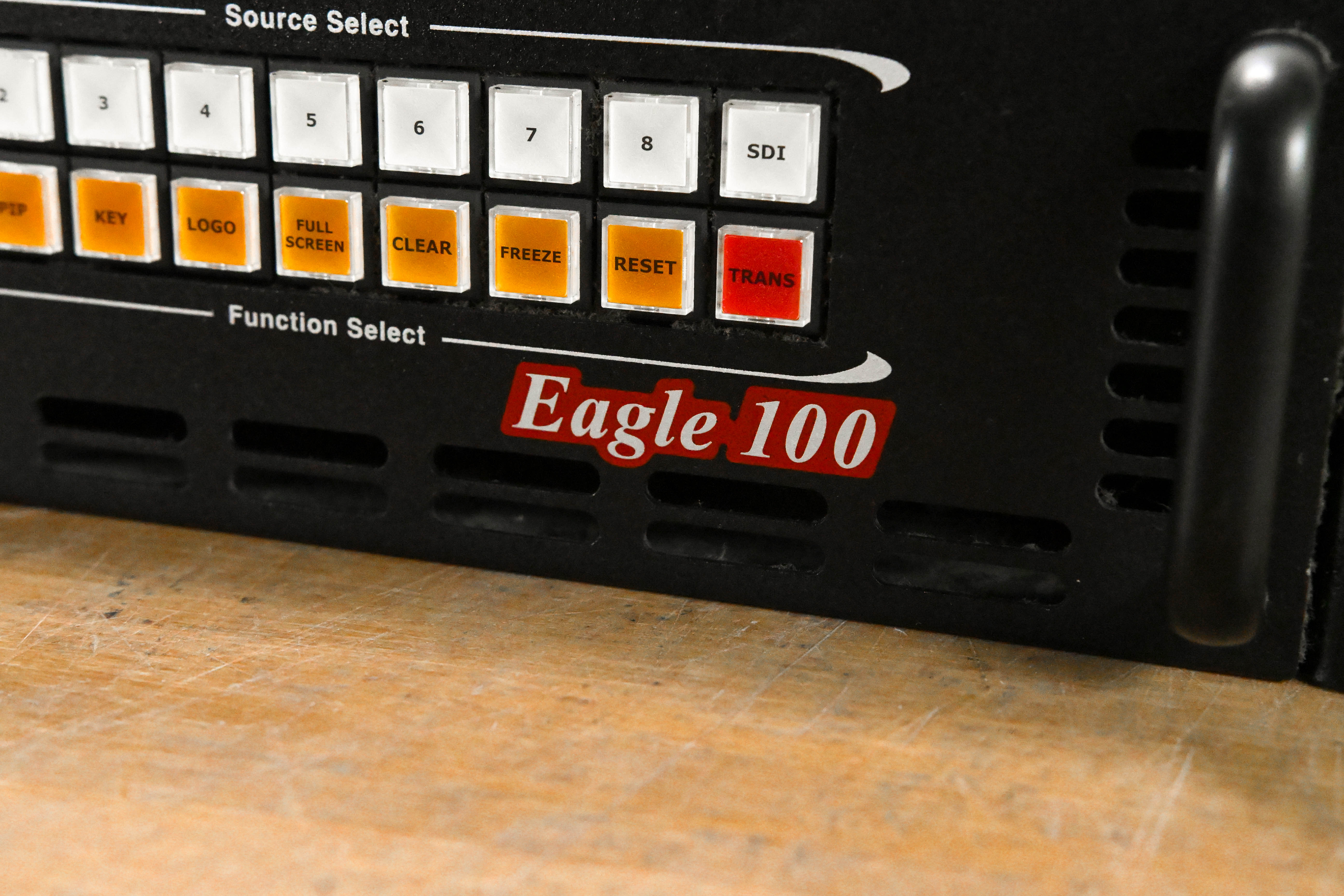 FSR Eagle 100/HD Seamless Video Switcher