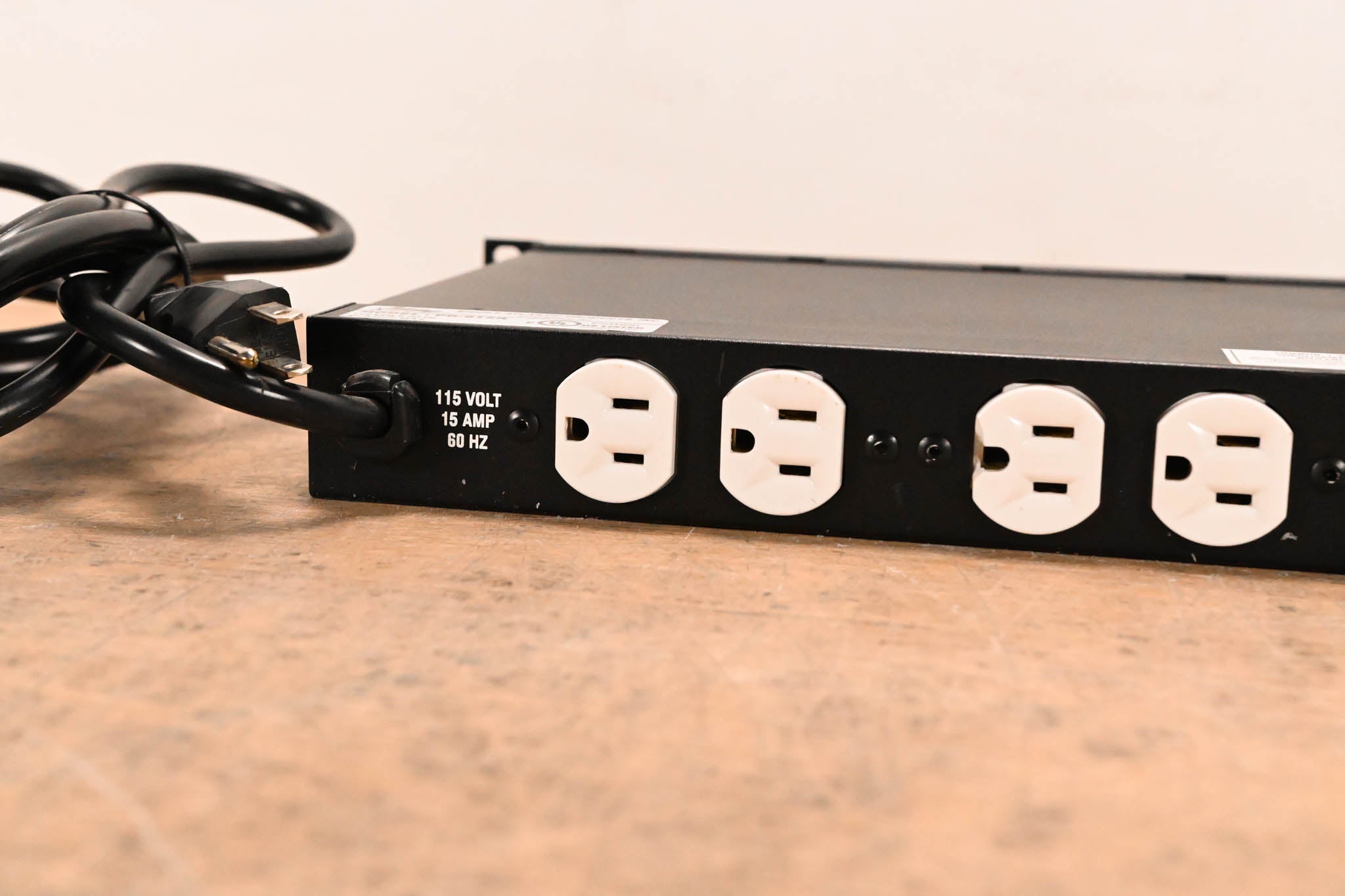 Middle Atlantic PD-915R 9-Outlet Rackmount Power Distribution Unit