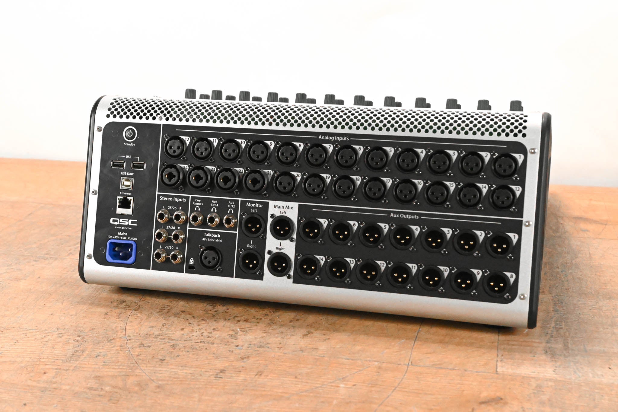 QSC Touchmix-30 Pro 32-Channel Professional Digital Mixer