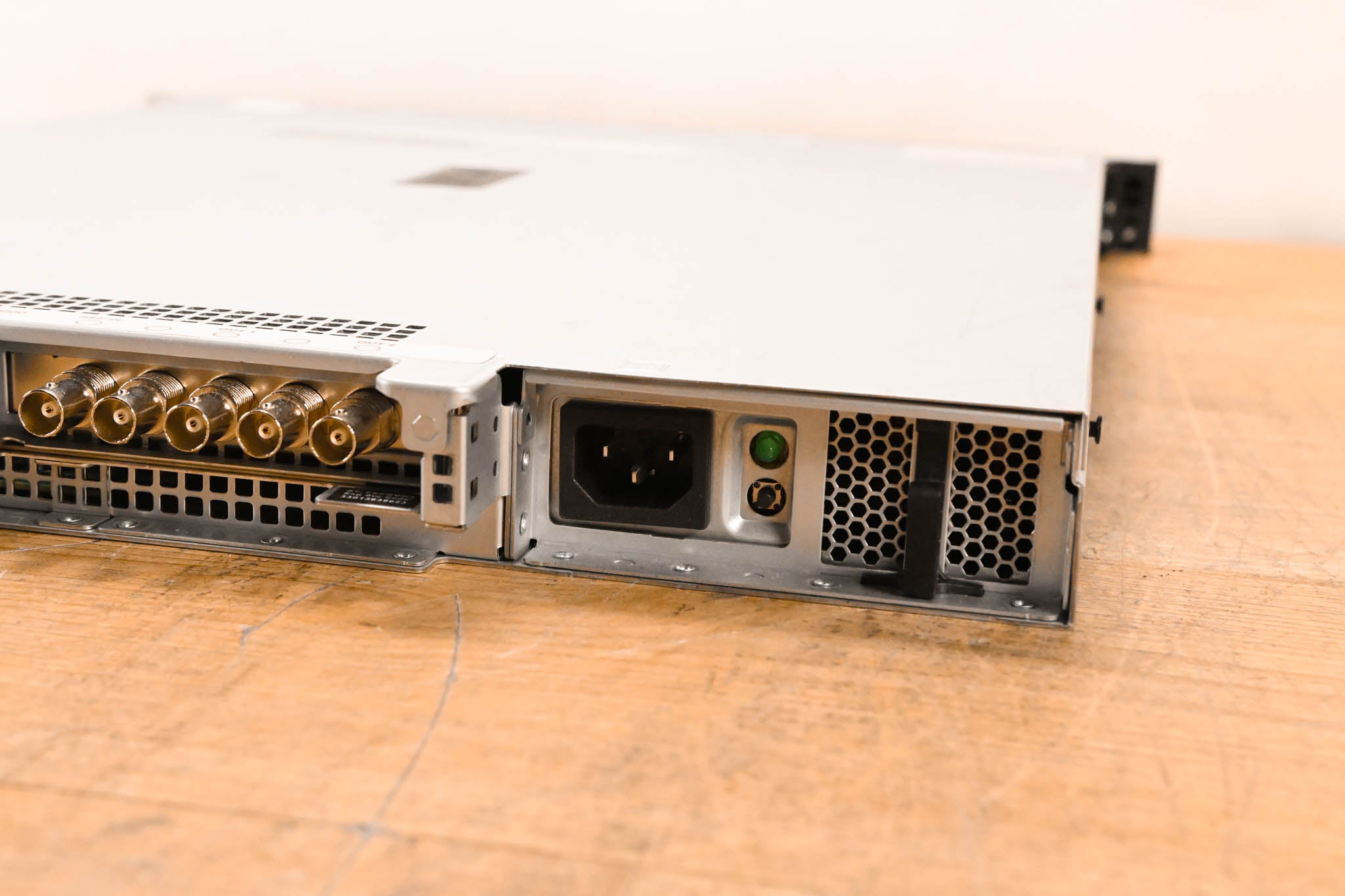 LiveU LU2000 Dual HD Output Decoder Server