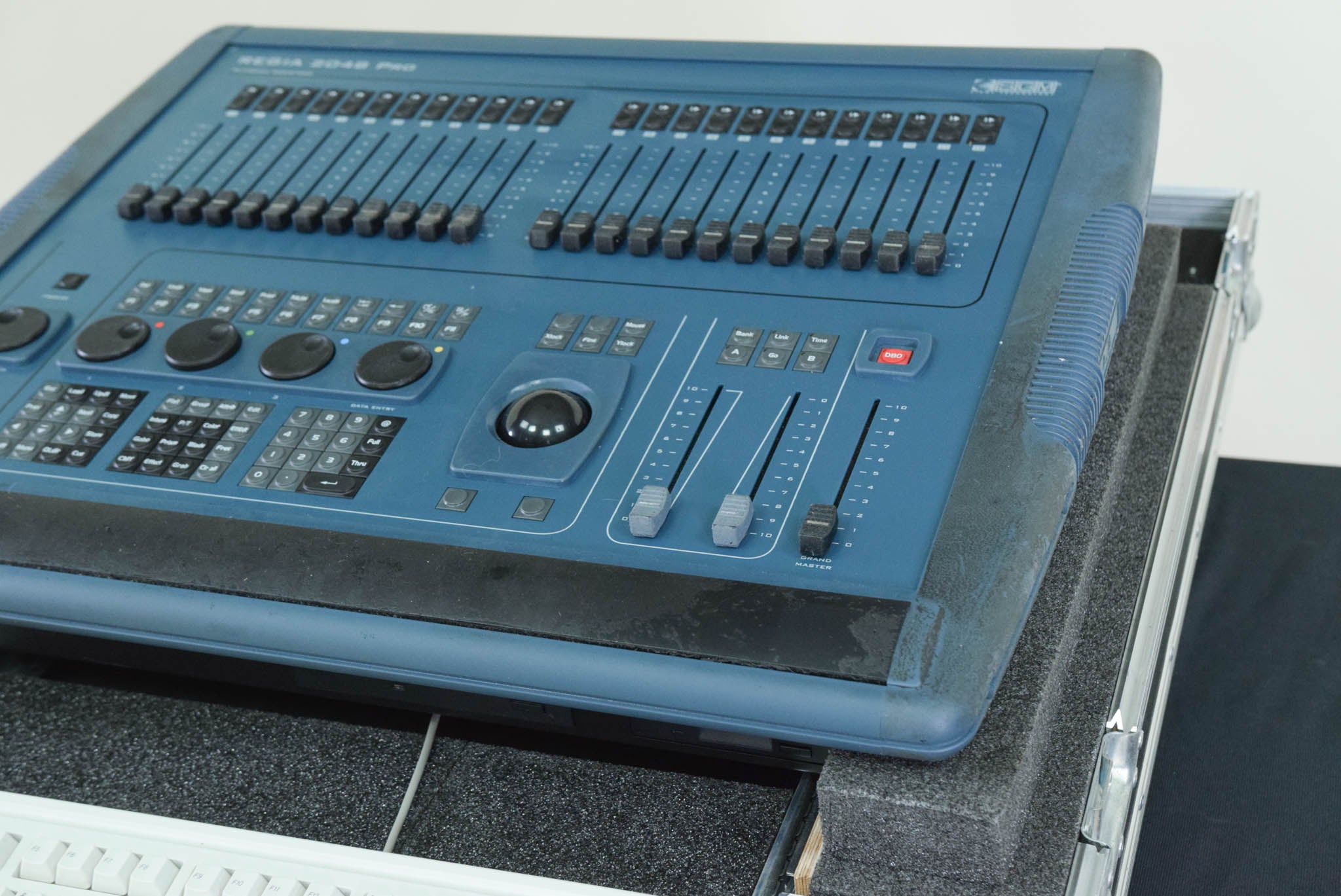 SGM REGIA 2048 Pro Lighting Console with Case