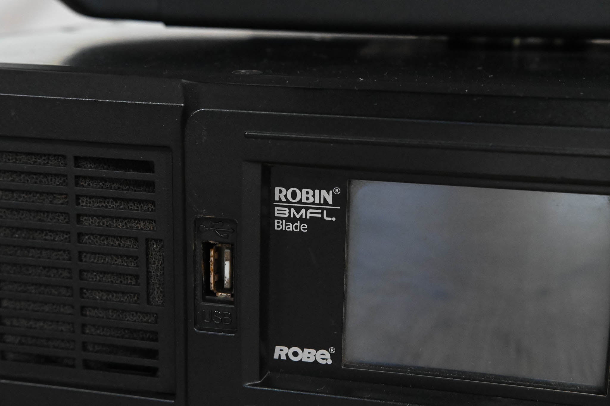 Robe ROBIN BMFL Blade Discharge Lamp Moving Light