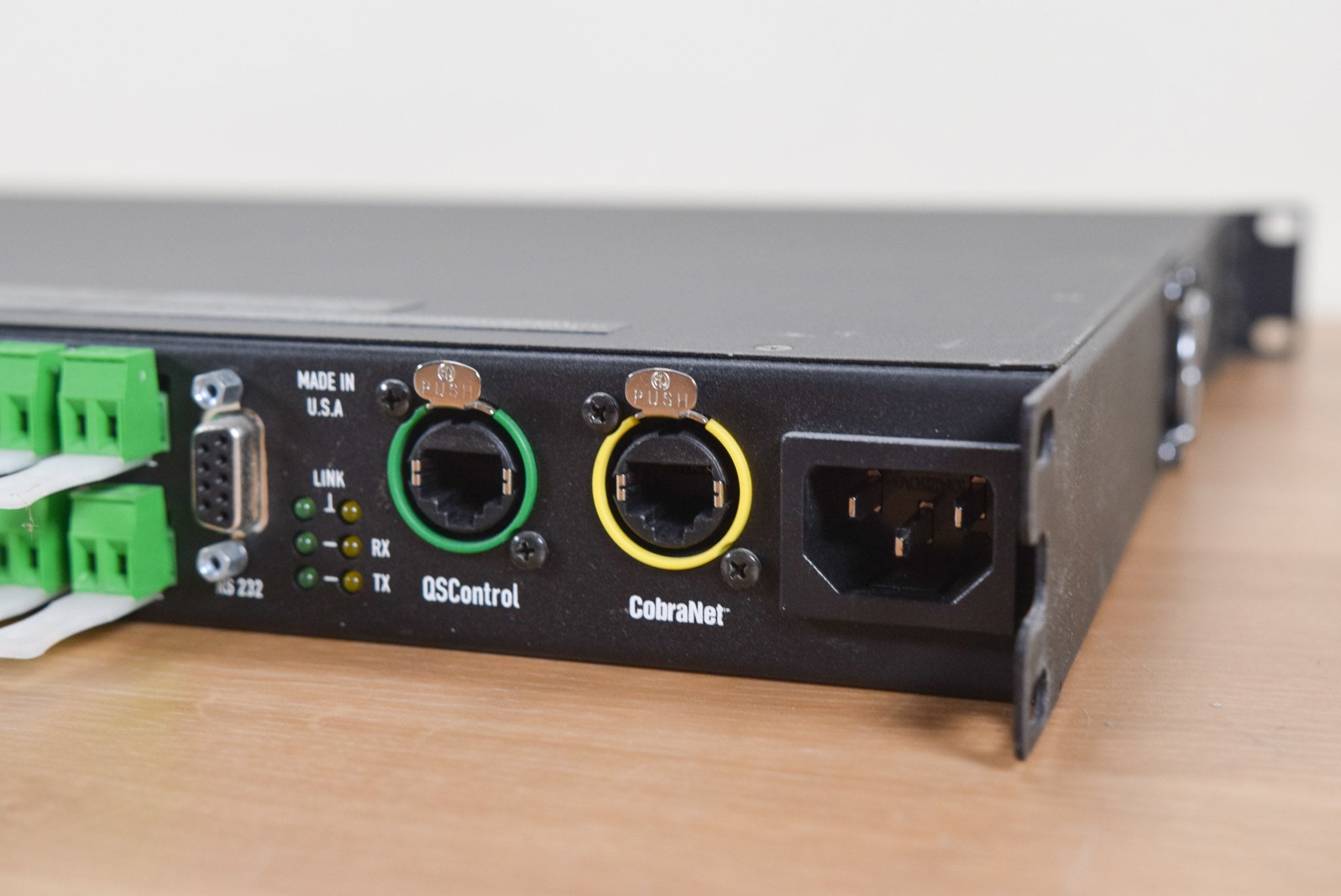 QSC Basis 904zz Amplifier/Loudspeaker Control Processor