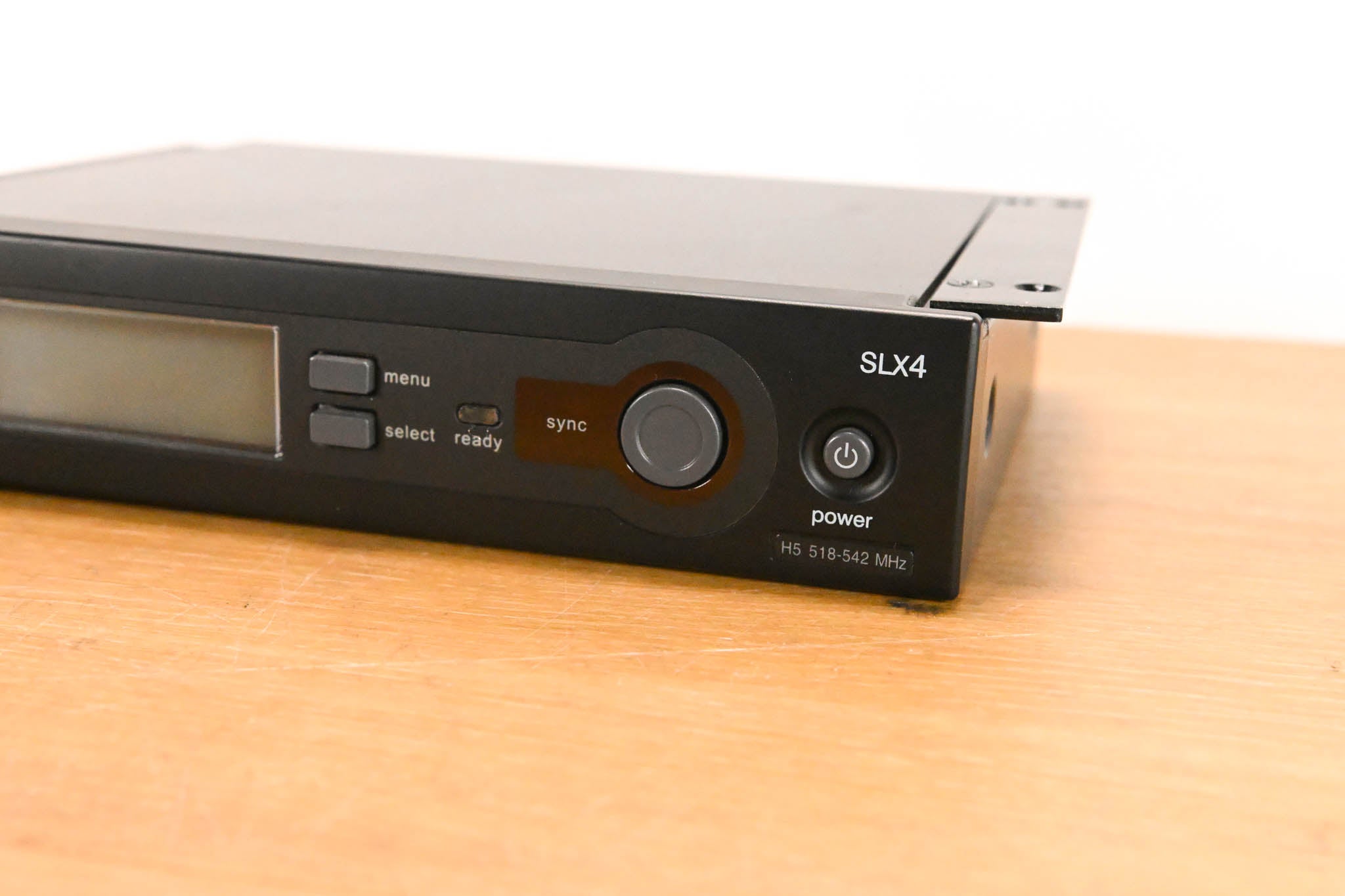 Shure SLX4 Wireless Receiver - H5 Band: 518-542 MHz (NO POWER SUPPLY)