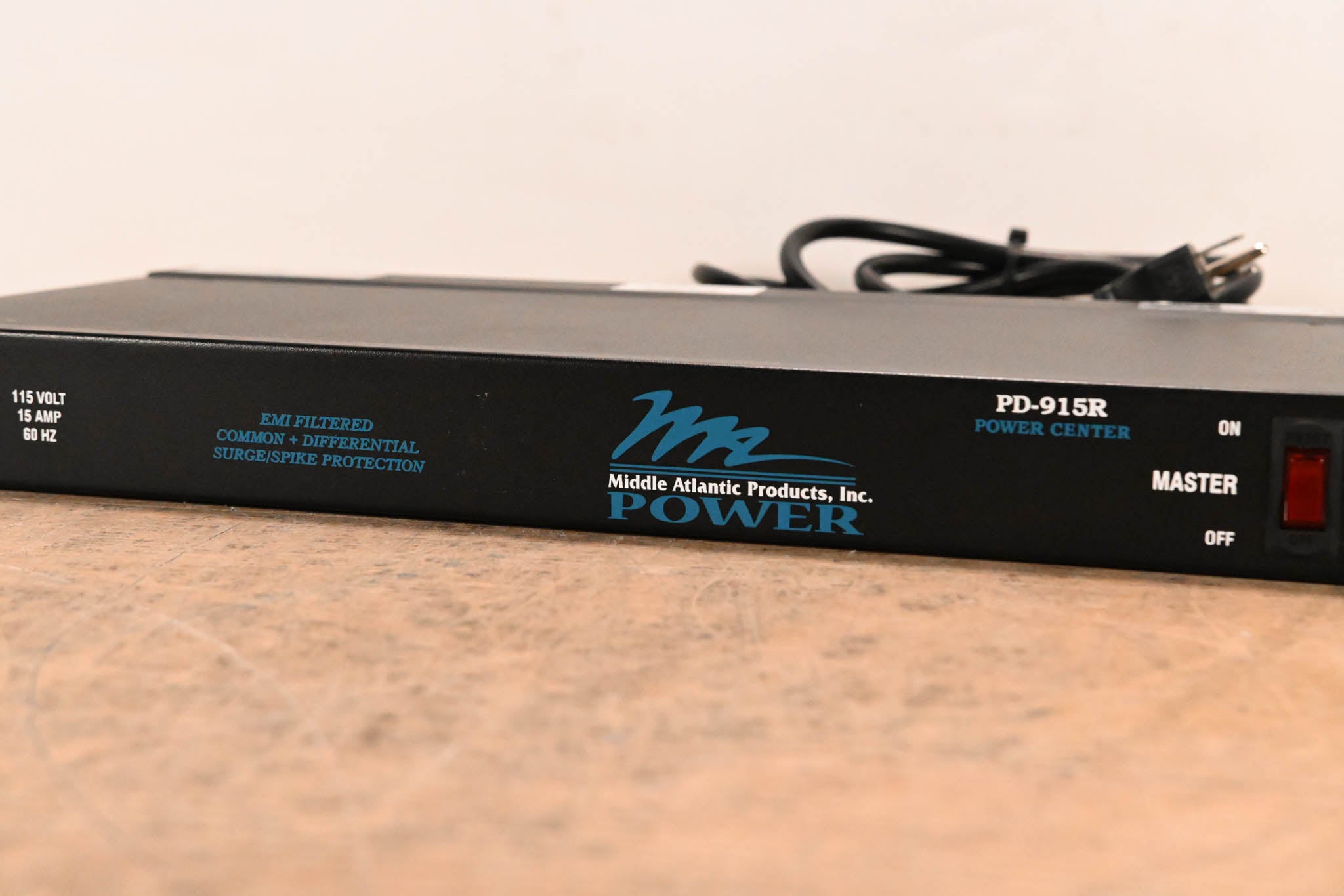 Middle Atlantic PD-915R 9-Outlet Rackmount Power Distribution Unit