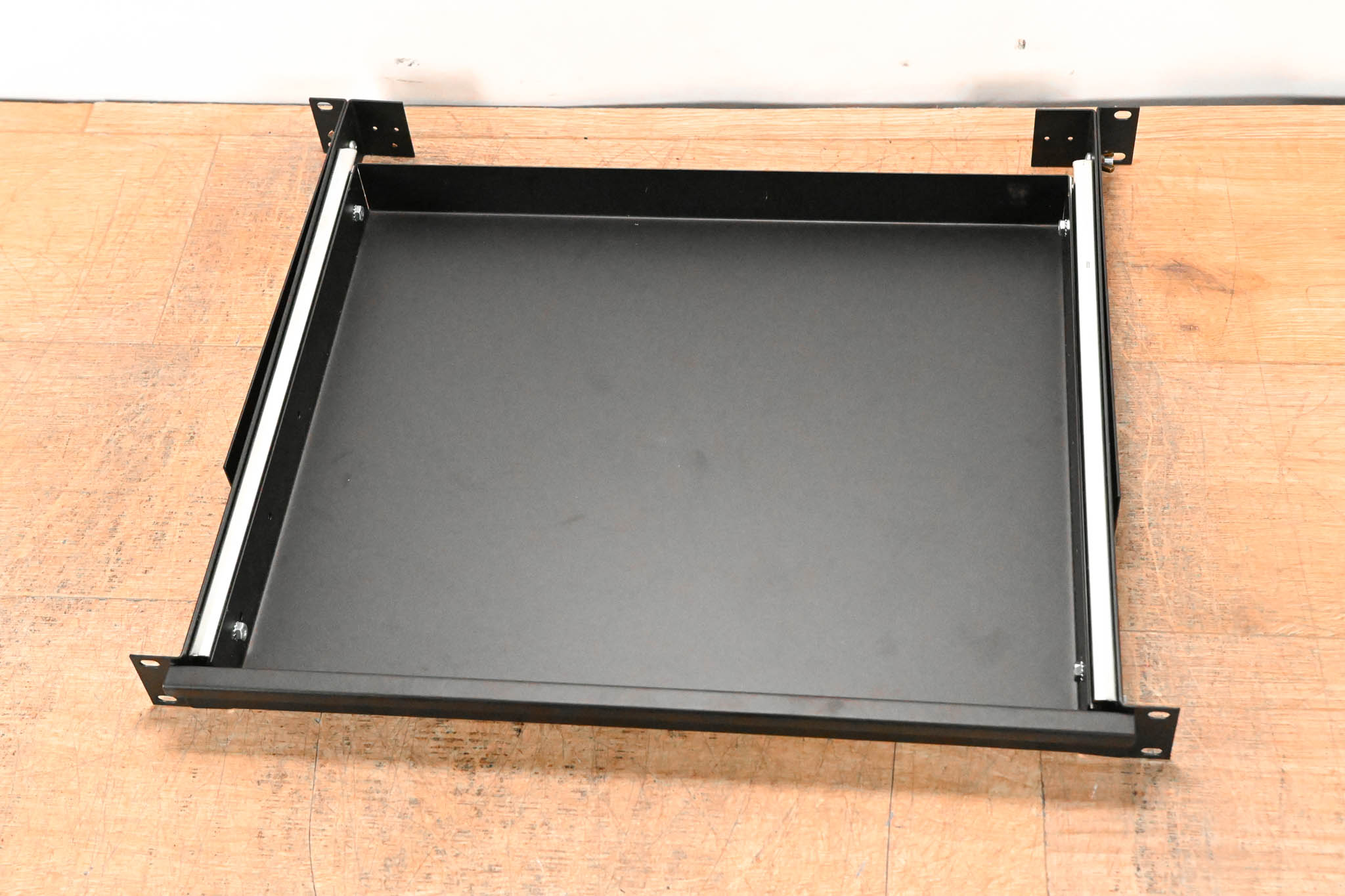Gator Rackworks GRW-SHELF1 1U, 10″ Deep Utility Shelf