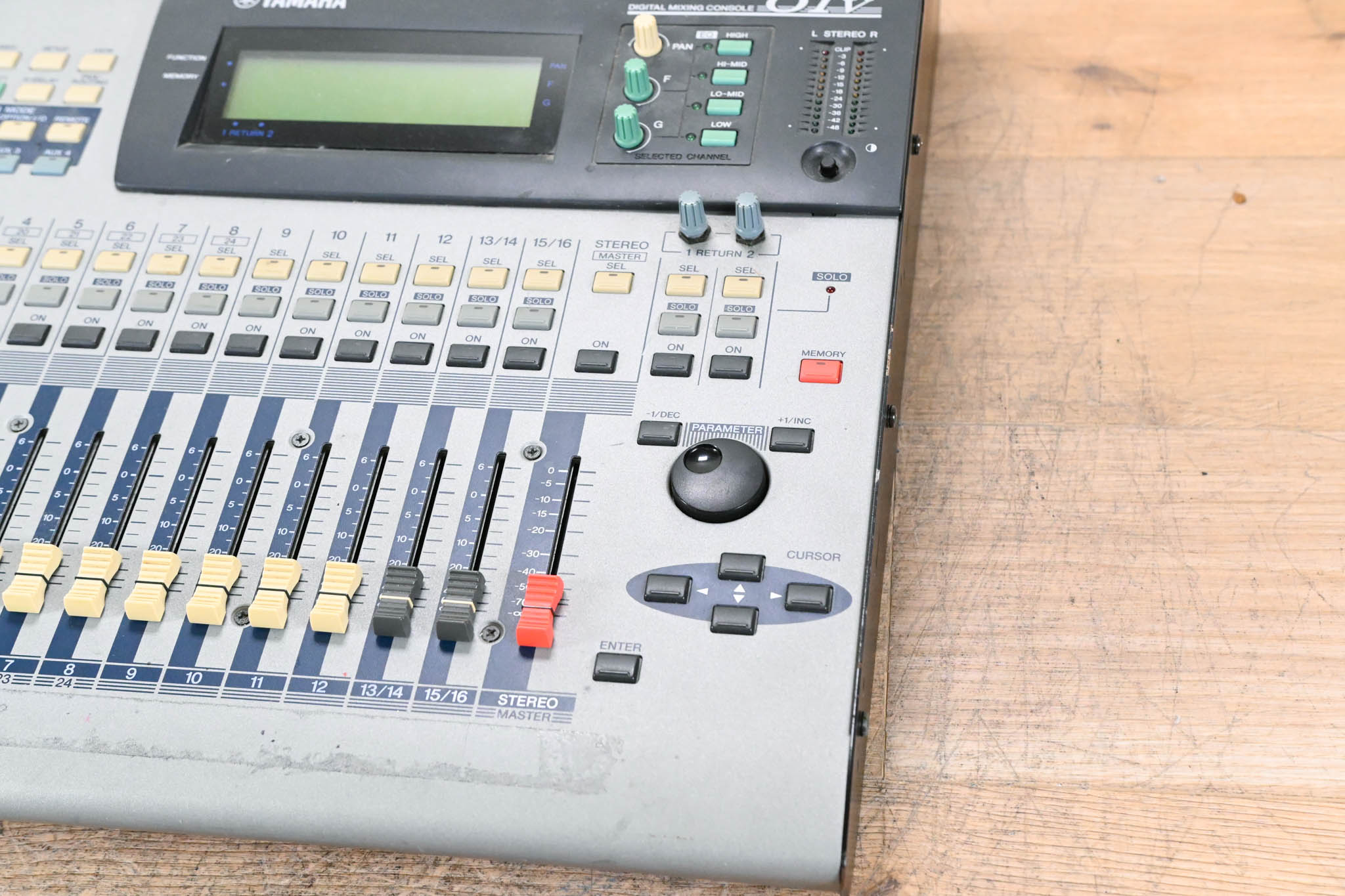 Yamaha 01V 16-Channel Digital Audio Console