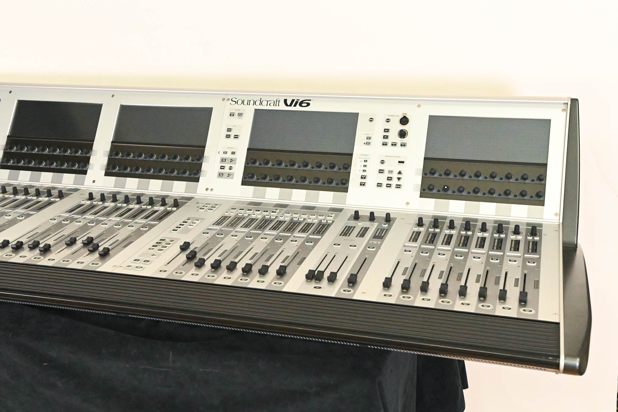 Soundcraft Vi6 Console with Local Rack, Stage Box, and Breakout Box