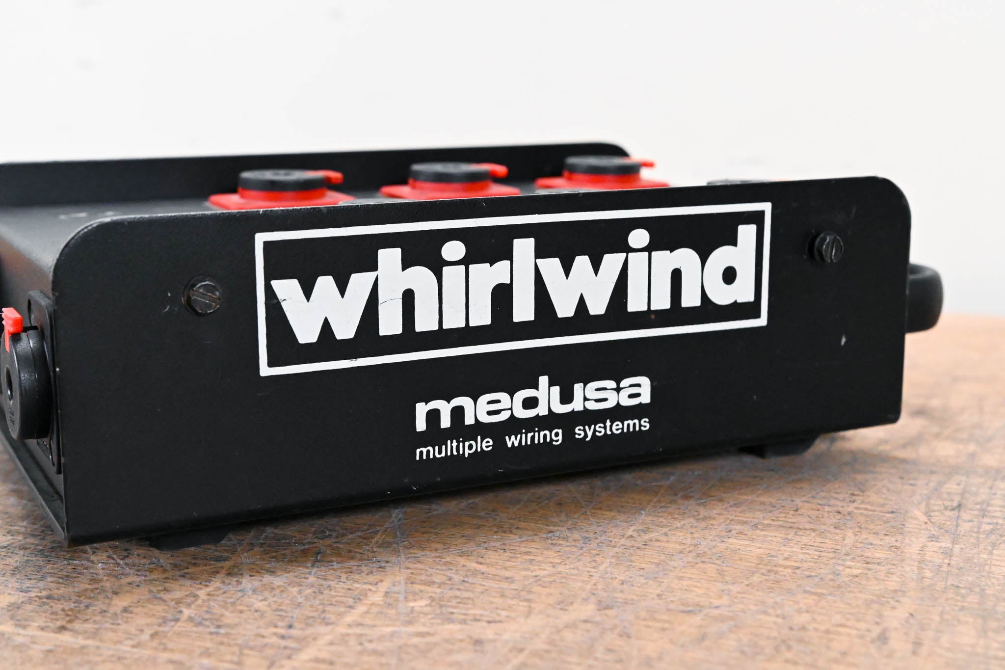 Whirlwind Medusa Six 1/4'' Studio Headphone Splitter Box