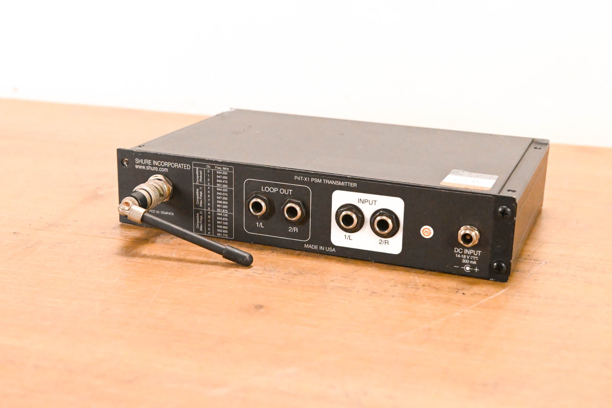 Shure PSM 400 In-Ear Monitoring System - X1 Band (NO POWER SUPPLY)