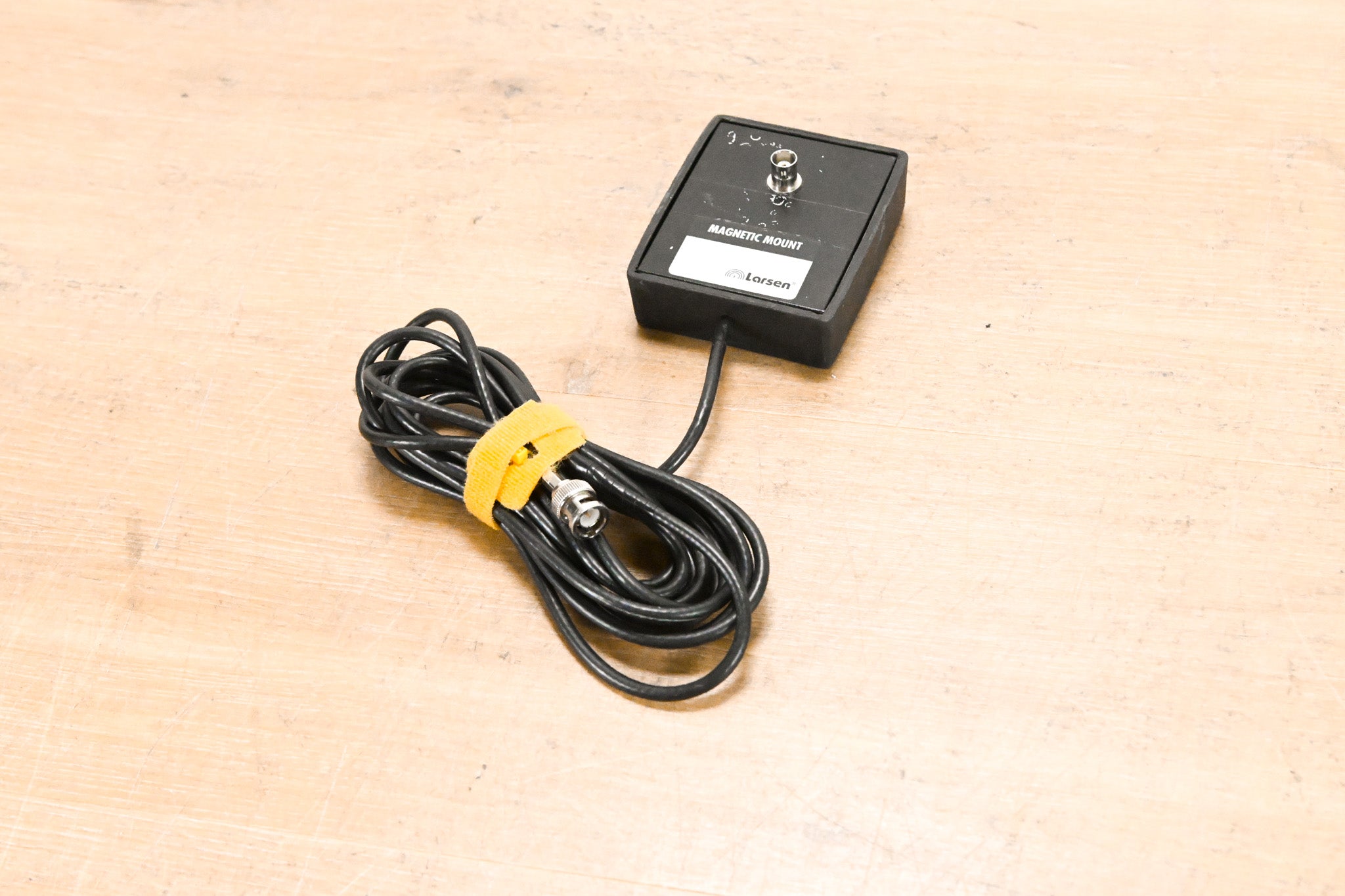 Larsen BNC-BNC Magnet Mount