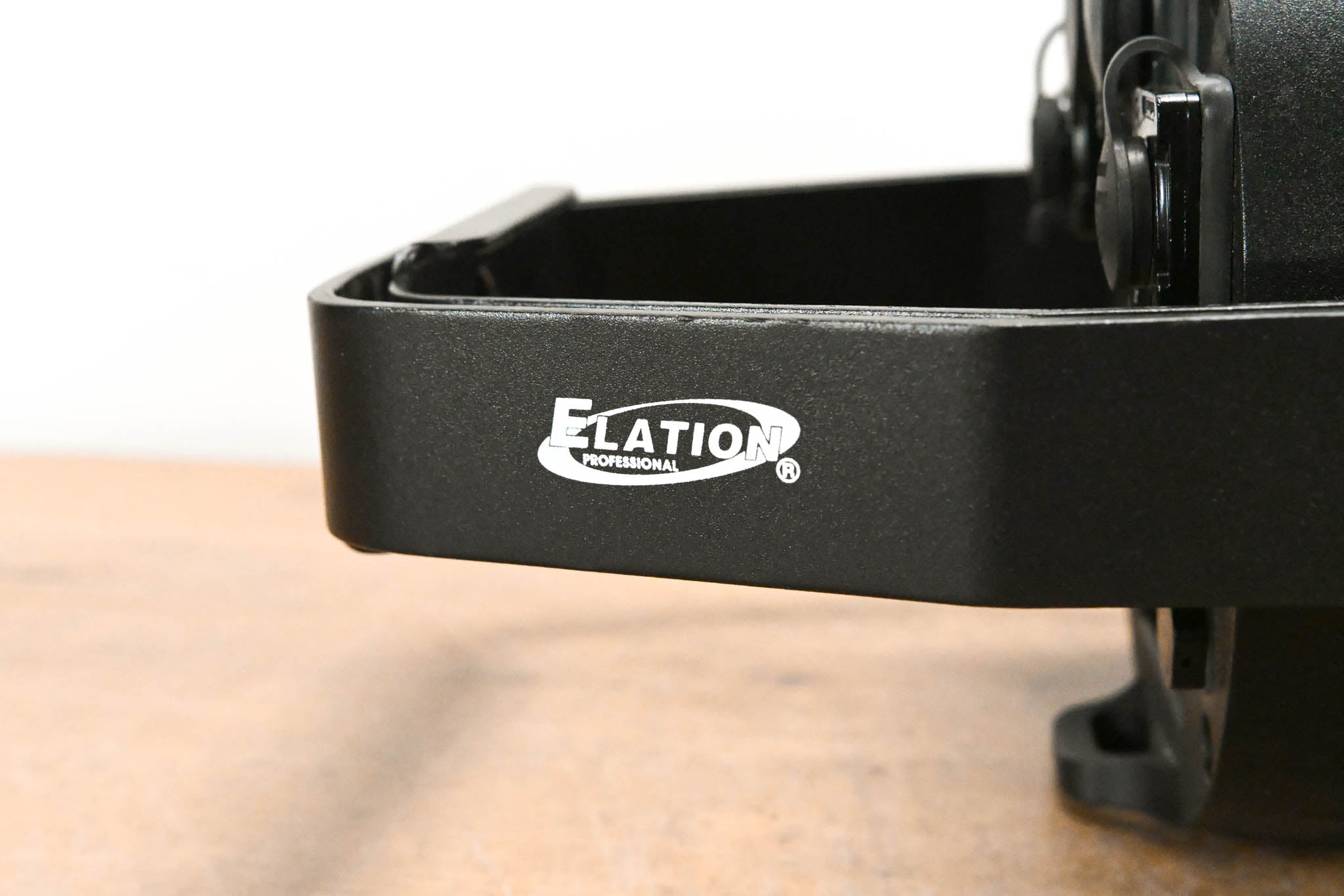 Elation SEVEN PAR 7IP 7-Color LED Par Wash Light (NO POWER CABLE)