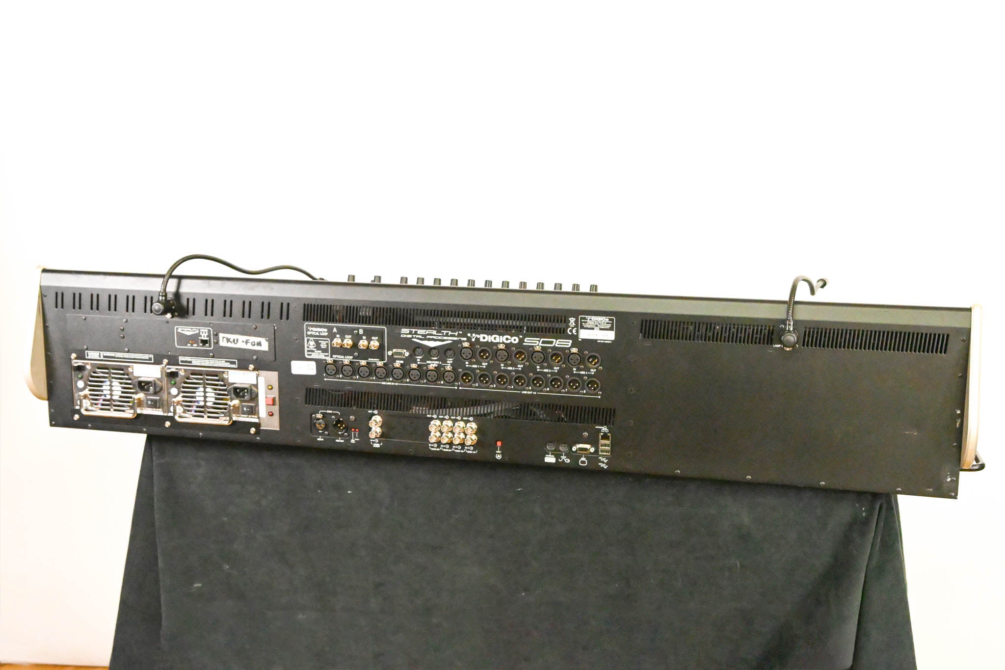DiGiCo SD8 120-Channel Digital Mixing Console w/ Waves Card + ST Optical