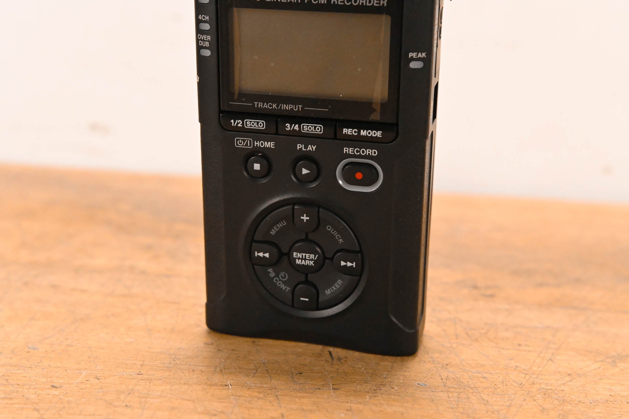 TASCAM DR-40 Handheld 4-Track Recorder