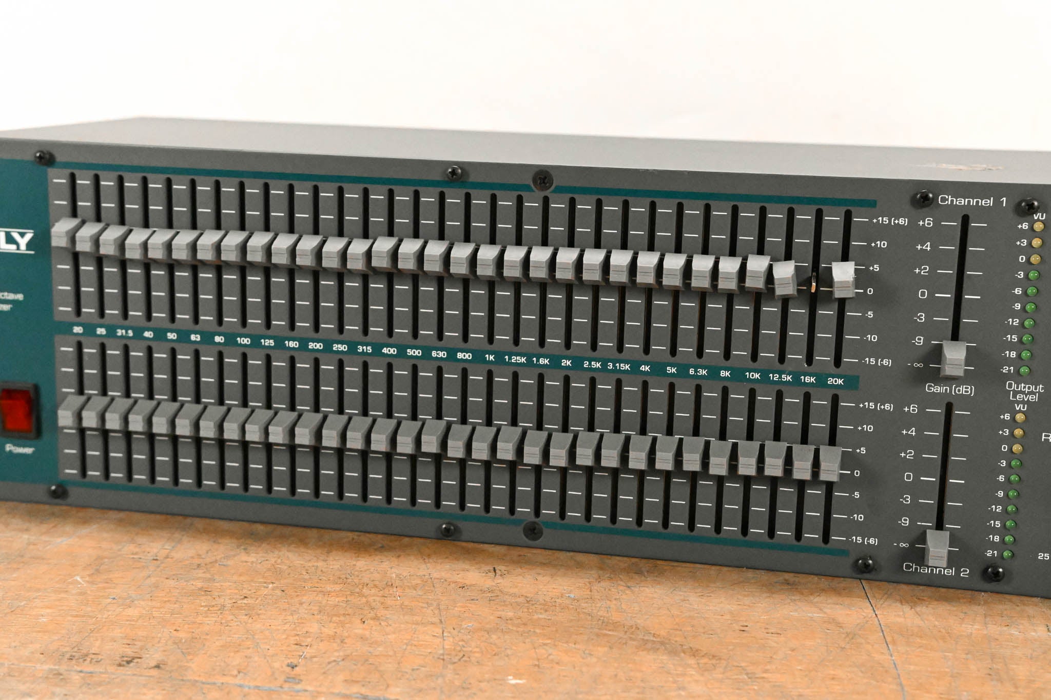 Ashly GQX-3102 2-Channel 31-Band Graphic Equalizer