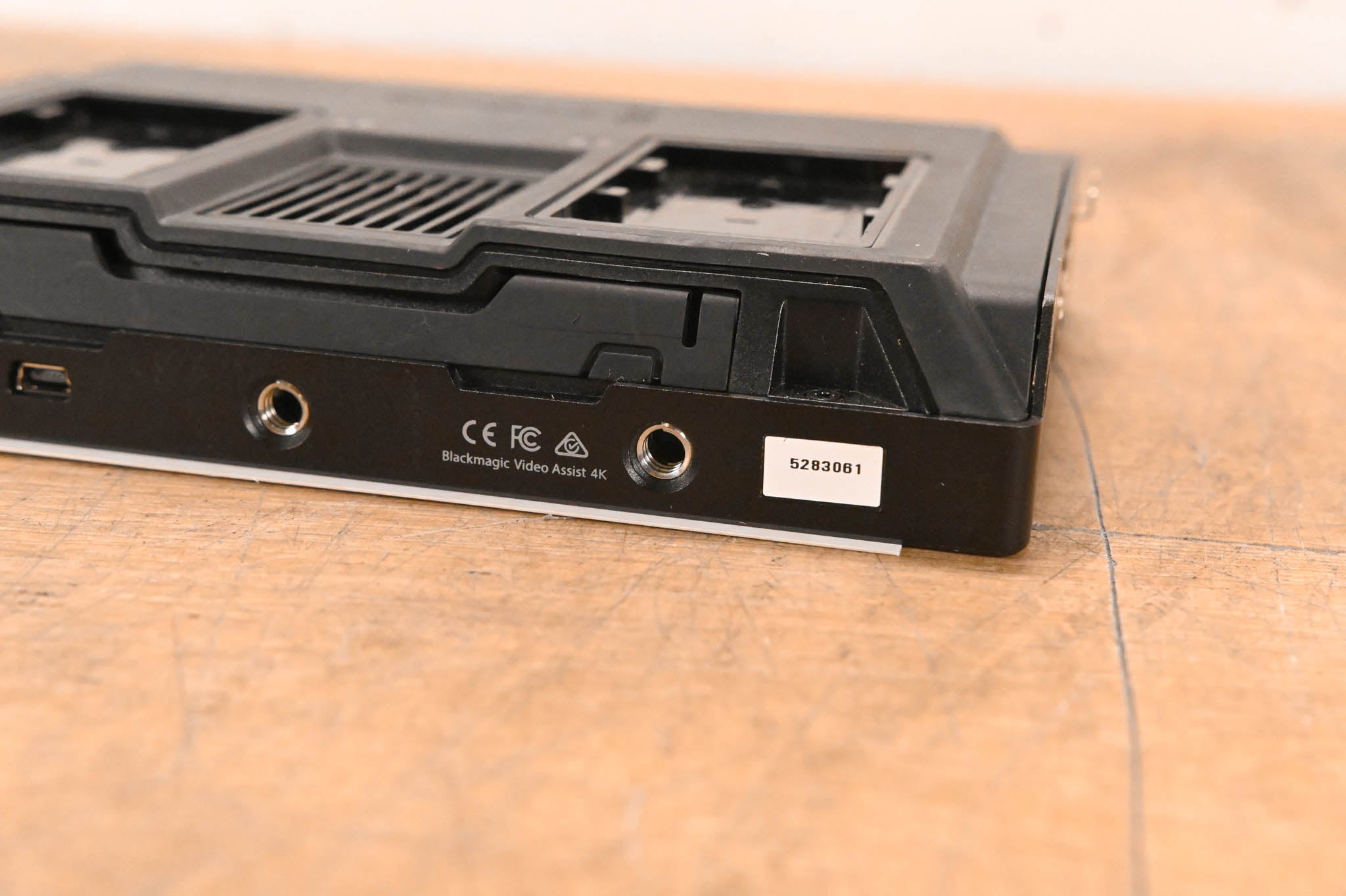 Blackmagic Design Video Assist 4K 7" Monitor/Recorder