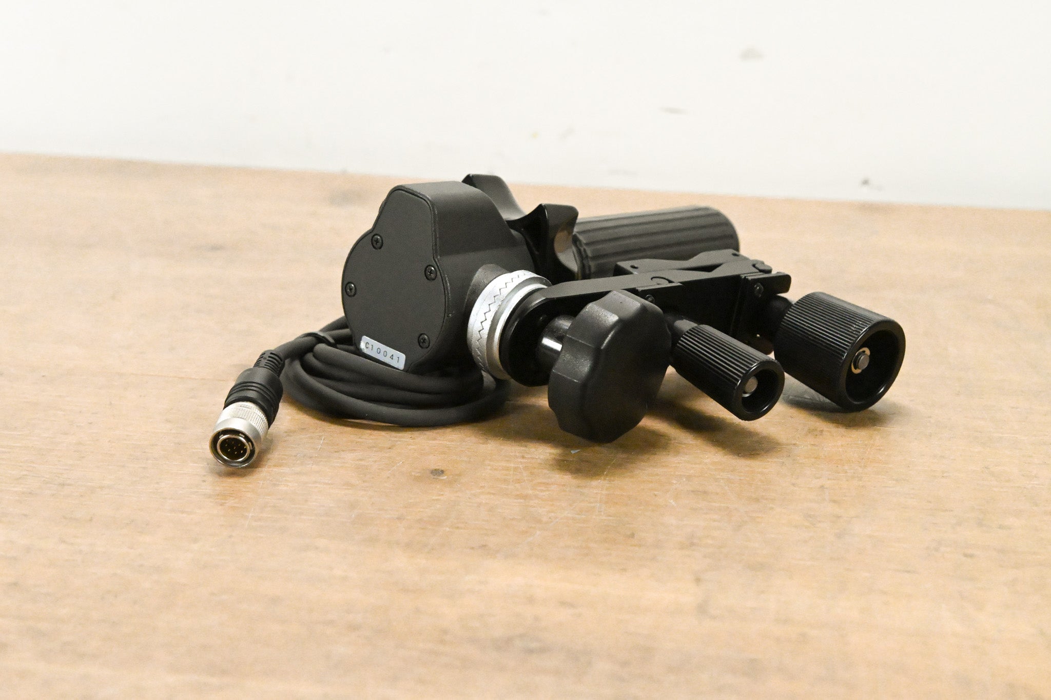 Fujinon ERD-20A-A02 Zoom Demand with MCA-7 Mounting Clamp