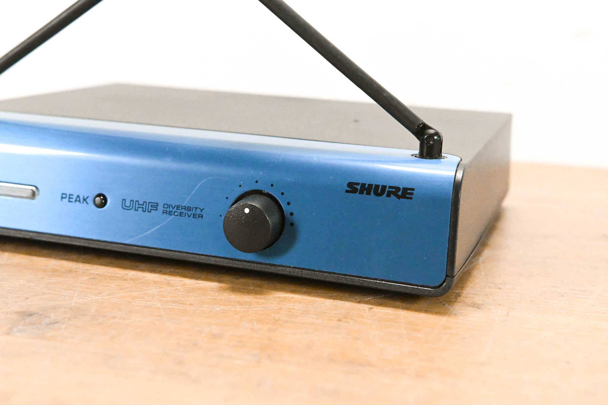 Shure UT4A-TC Single-Channel UHF Wireless Receiver - 603.9 MHz (NO PSU)