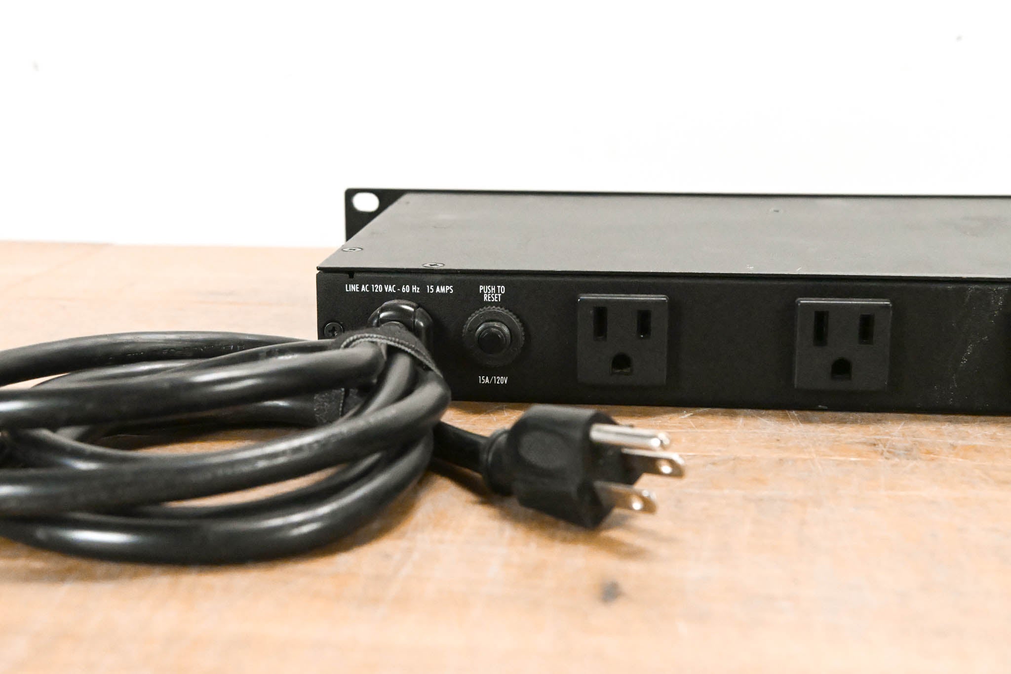 Furman M-8Lx 15A Merit Series Power Conditioner with Lights