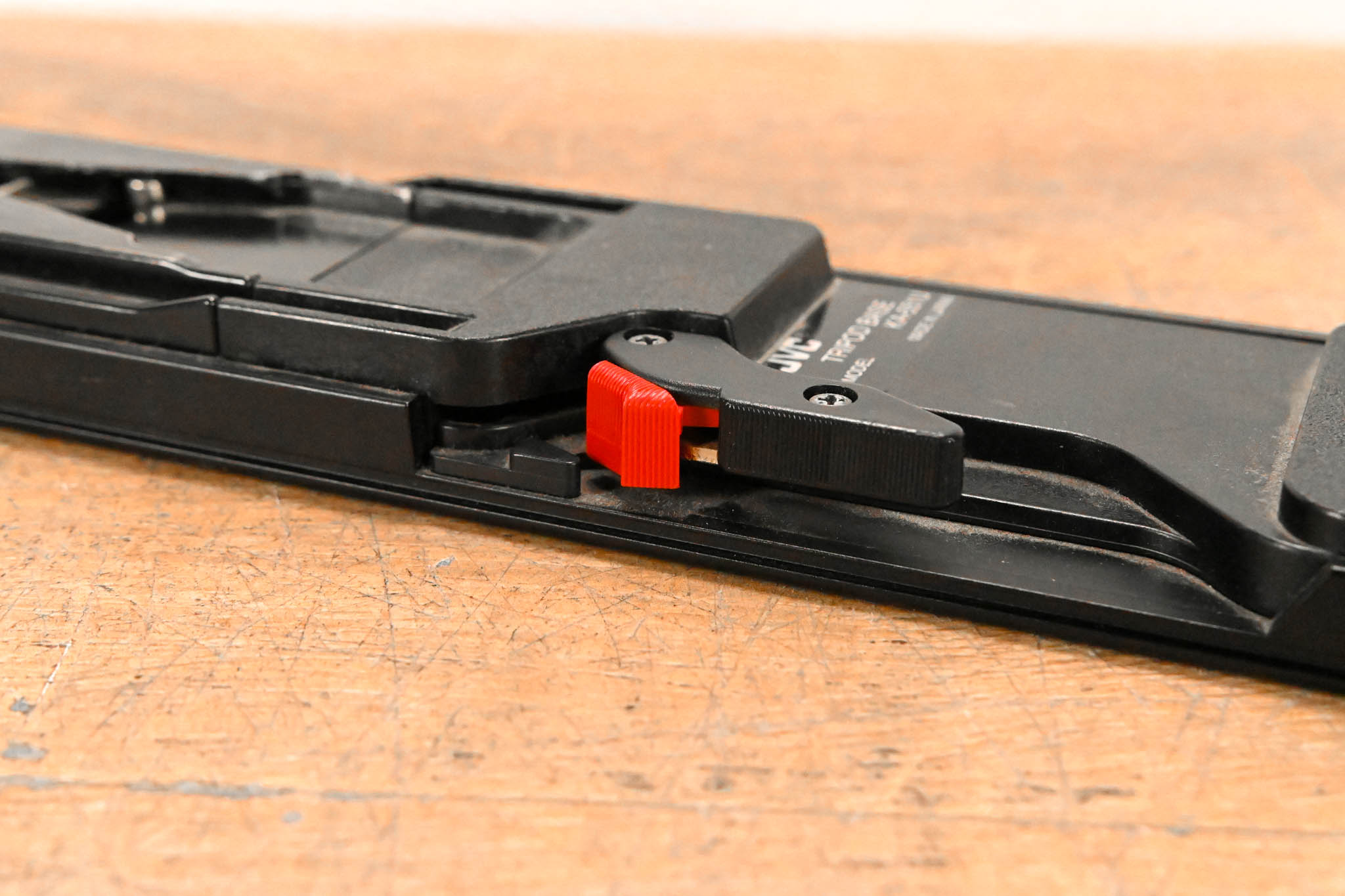JVC KA-551U Tripod Adapter Plate